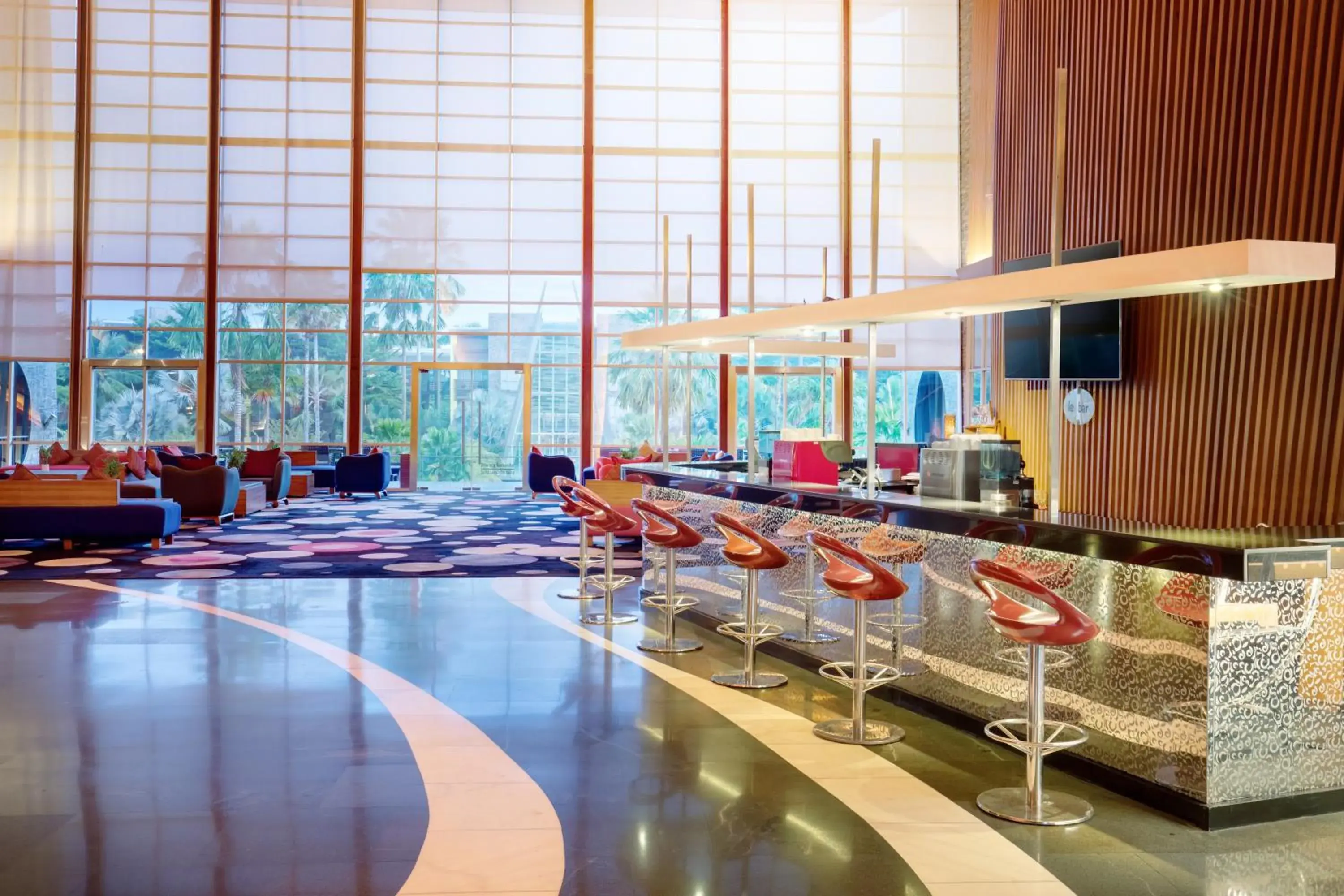 Lounge or bar, Restaurant/Places to Eat in Novotel Palembang Hotel