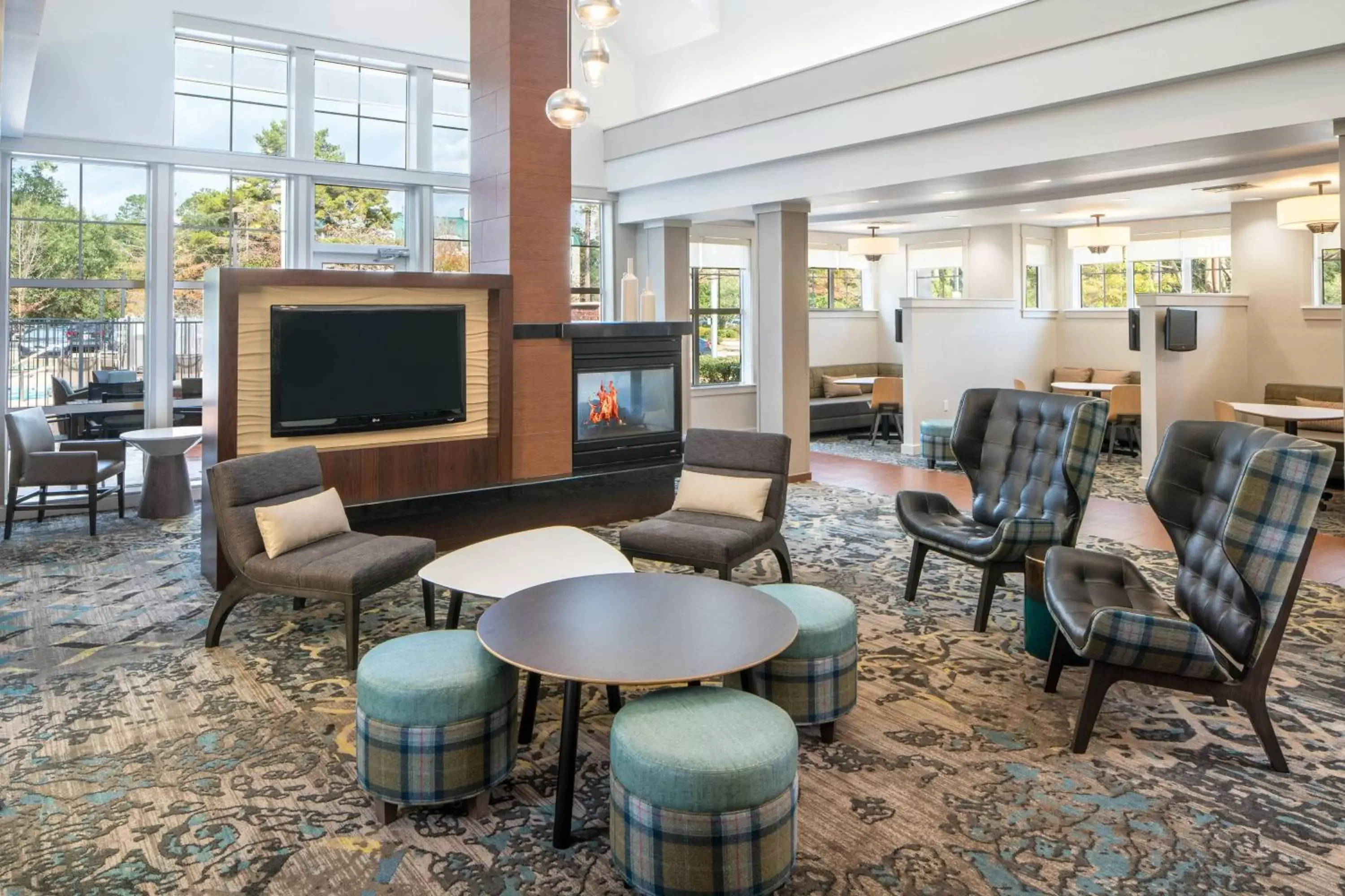 Lobby or reception, Lounge/Bar in Residence Inn by Marriott Covington Northshore