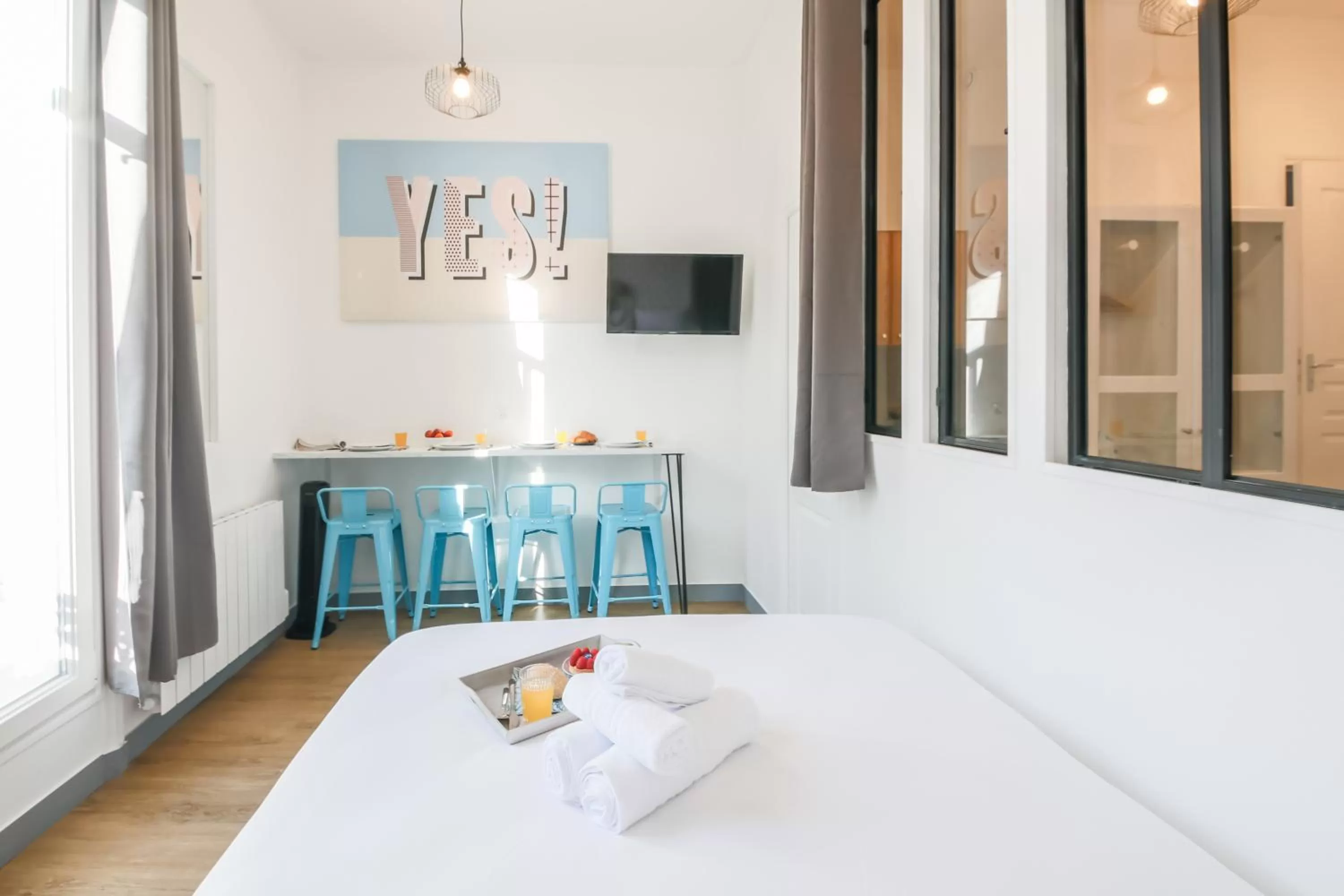 Bedroom, Bed in WS Haussmann - La Fayette