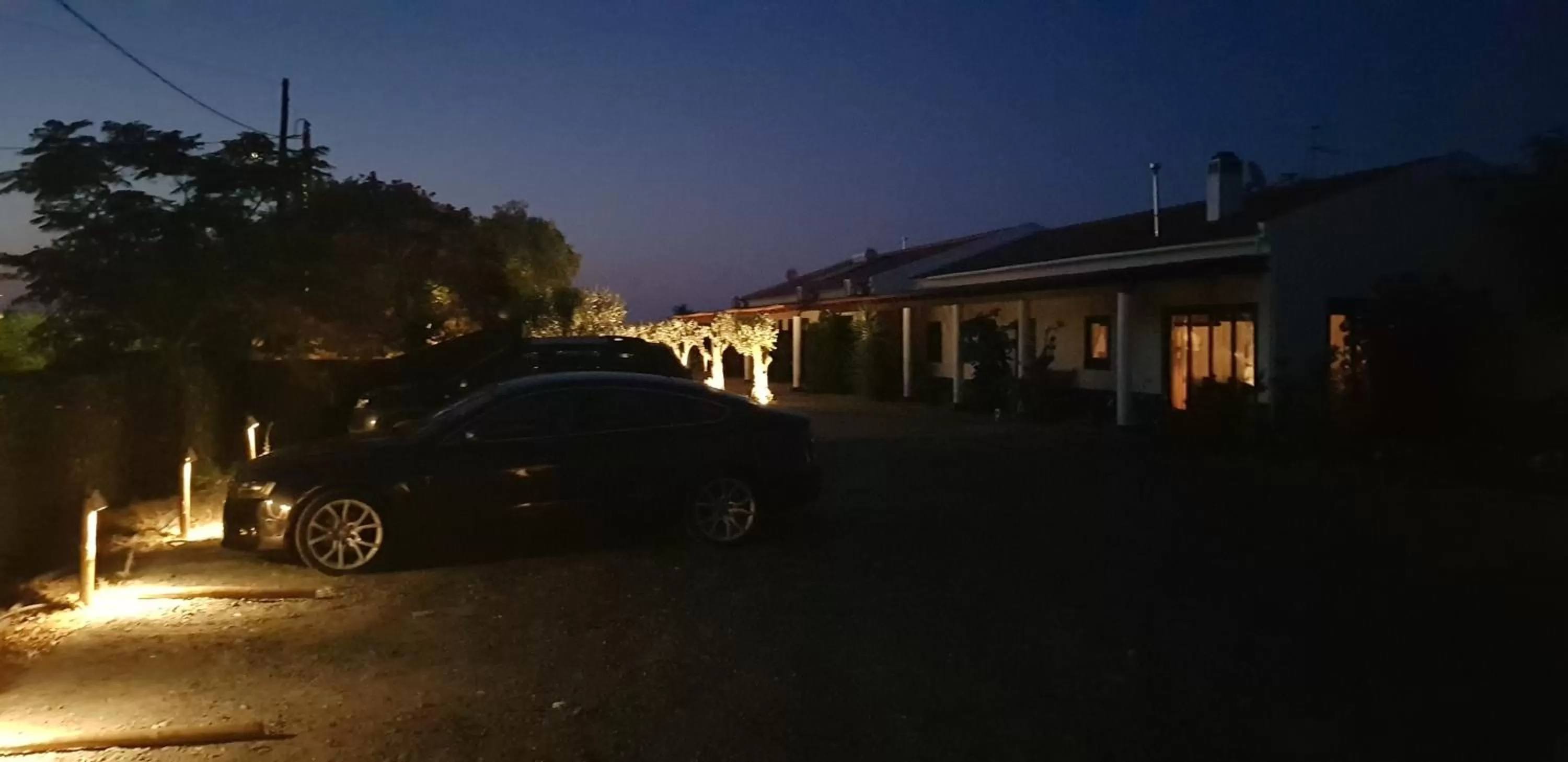 Trendy and Luxe B&B and Garden Suite