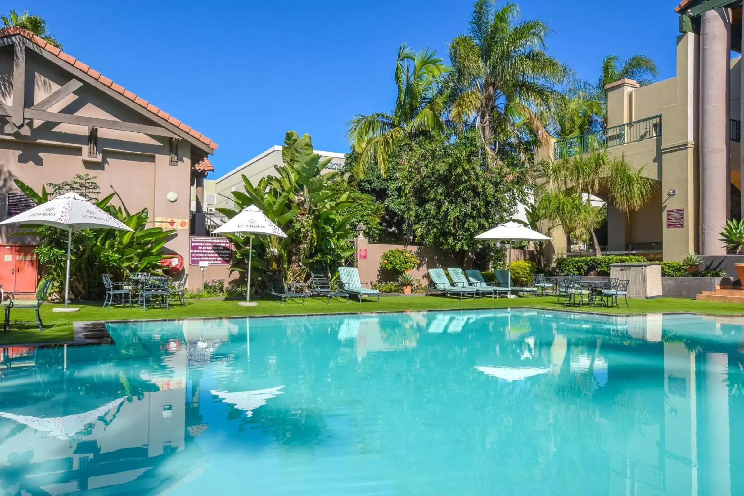 Swimming Pool in Mercure Hotel Nelspruit