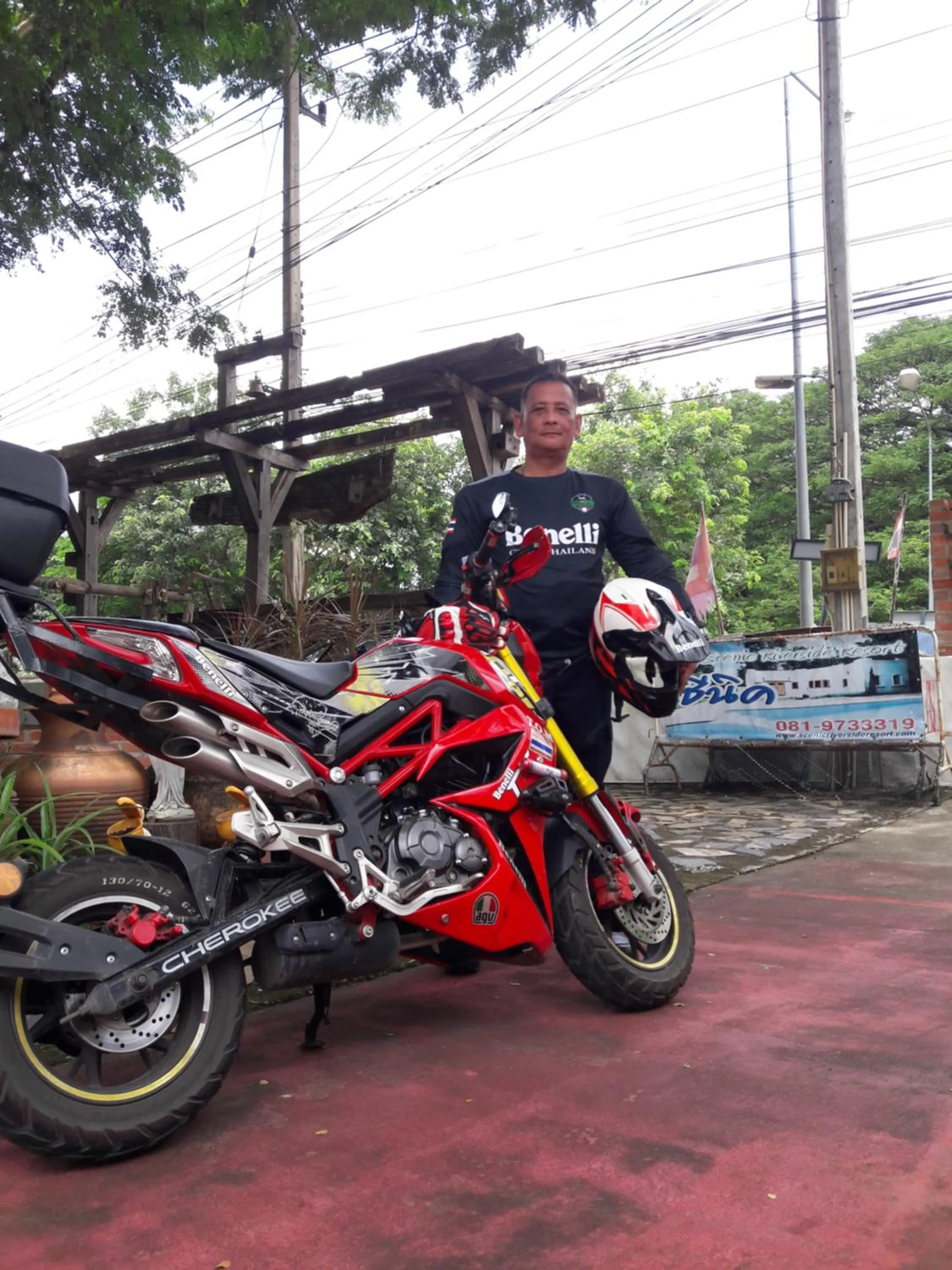 Scenic Riverside Resort