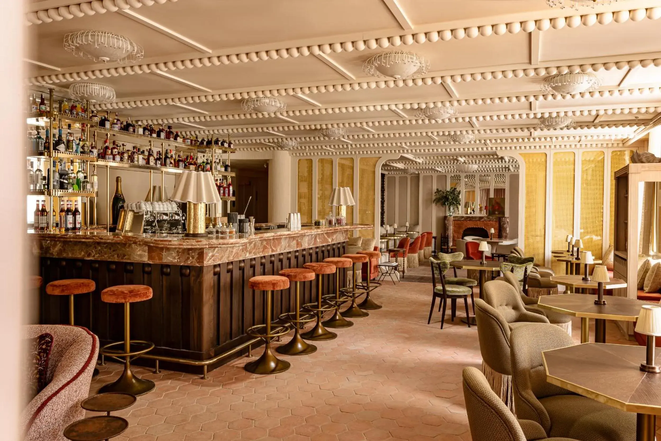 Lounge or bar, Lounge/Bar in Château des Fleurs - Hôtel & Spa - Paris Champs-Elysées