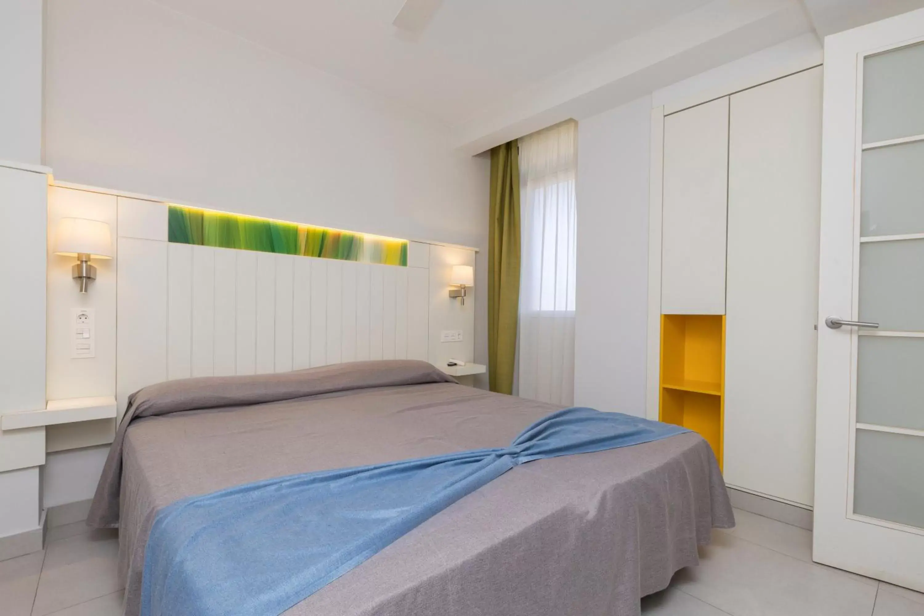 Bedroom, Bed in Hotel LIVVO Veril Playa
