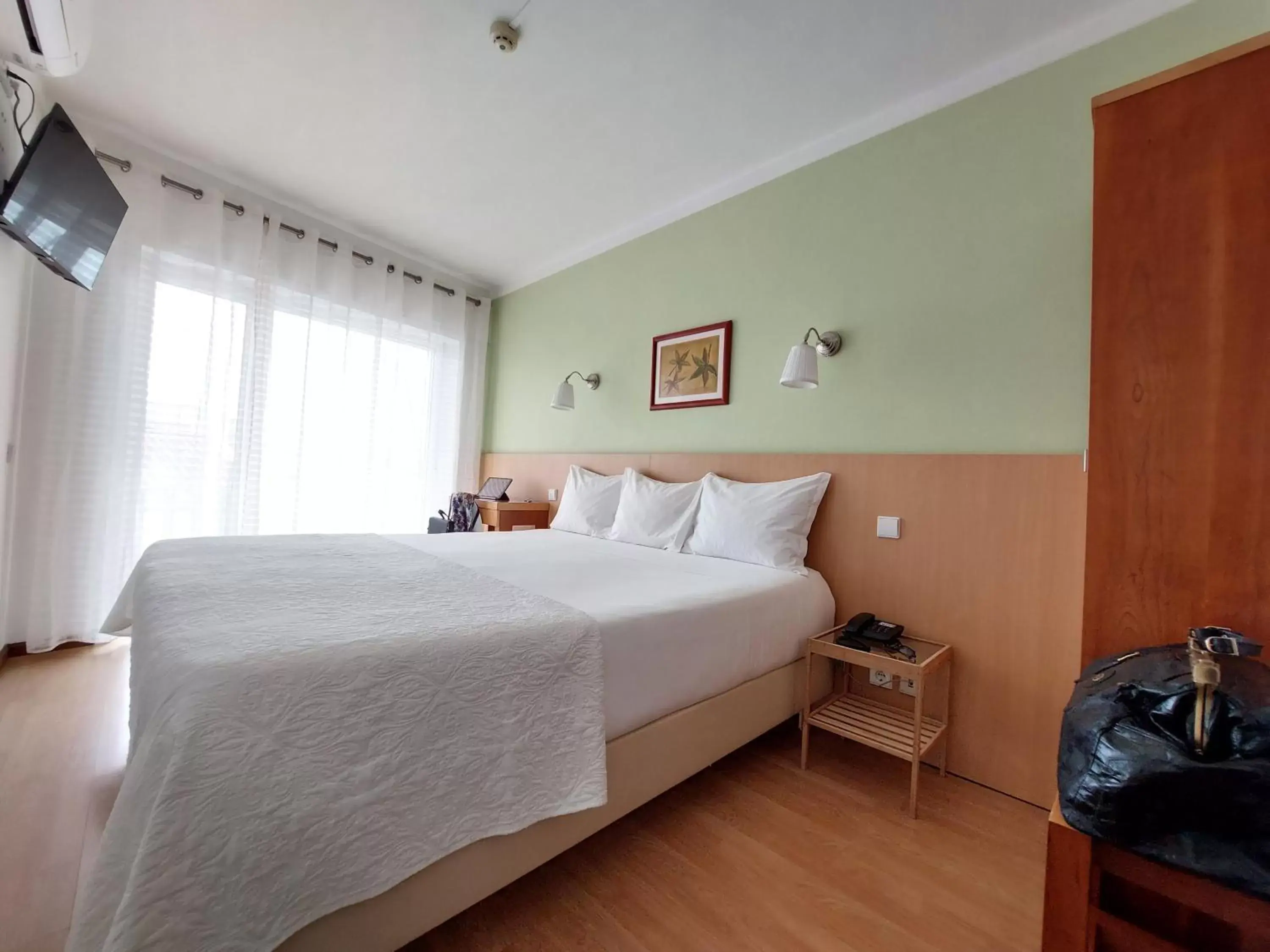 Bedroom, Bed in Hotel Santiago