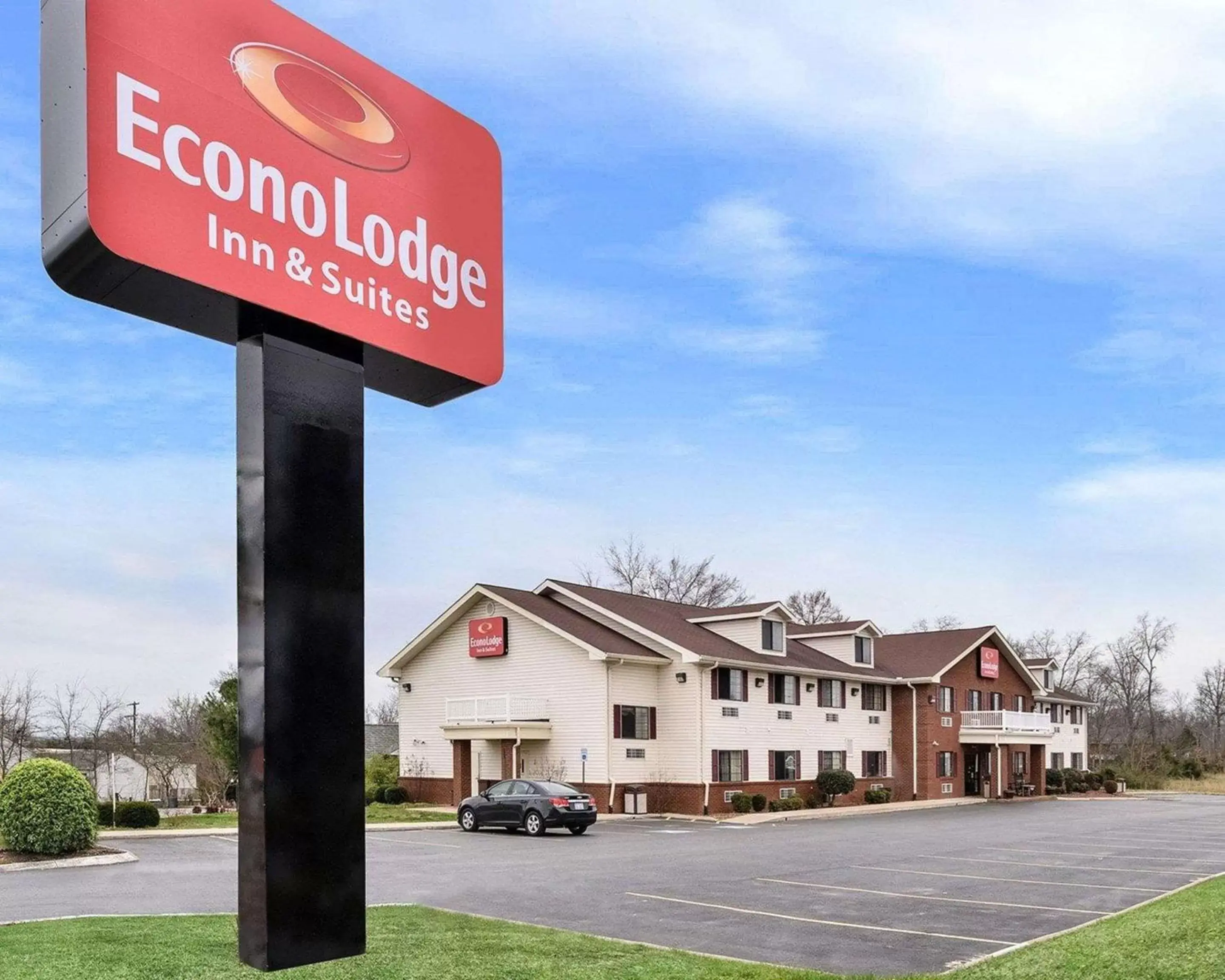 Property Building in Econo Lodge Inn & Suites Shelbyville