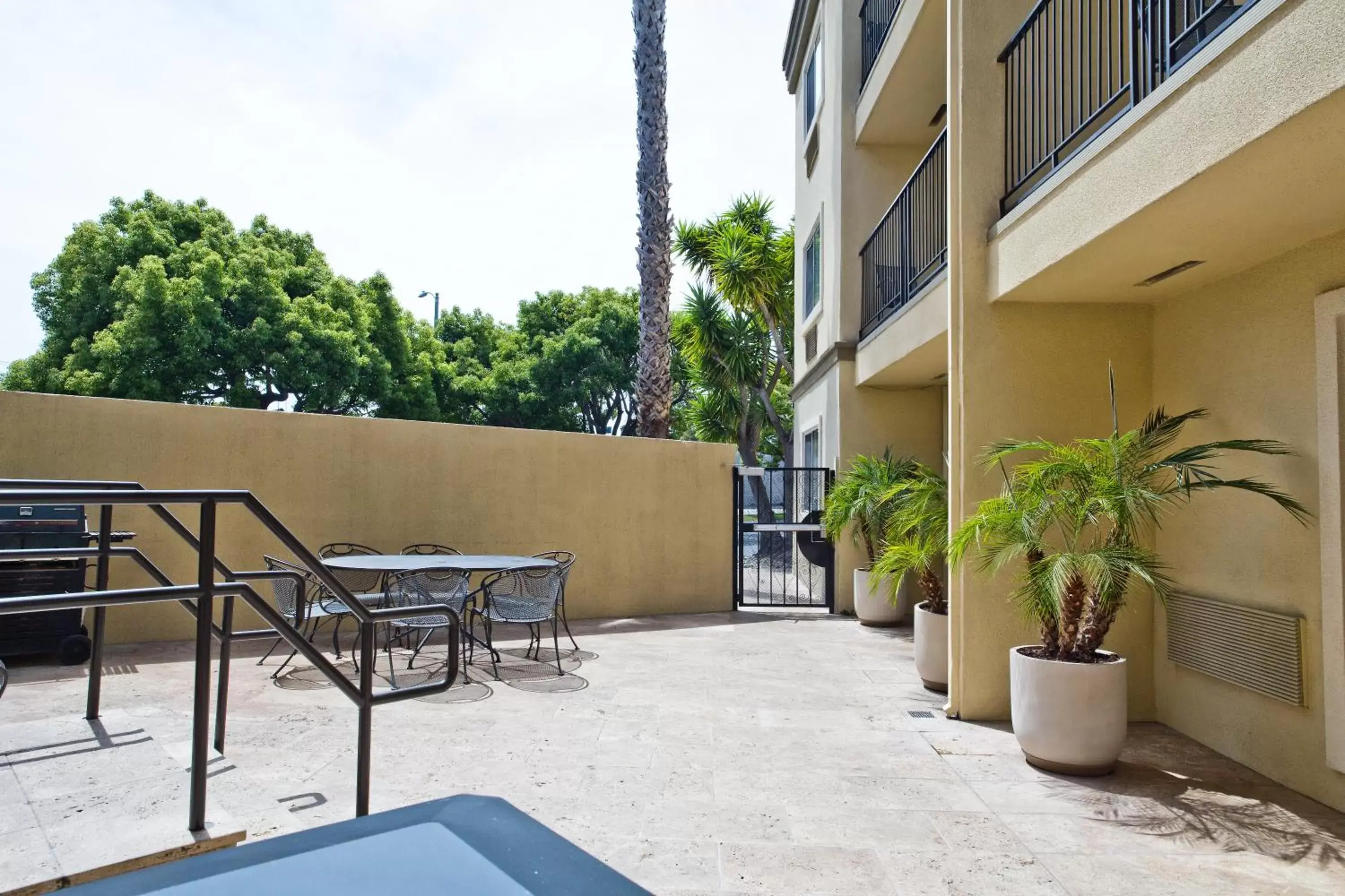 BBQ facilities in Comfort Inn Sunnyvale – Silicon Valley