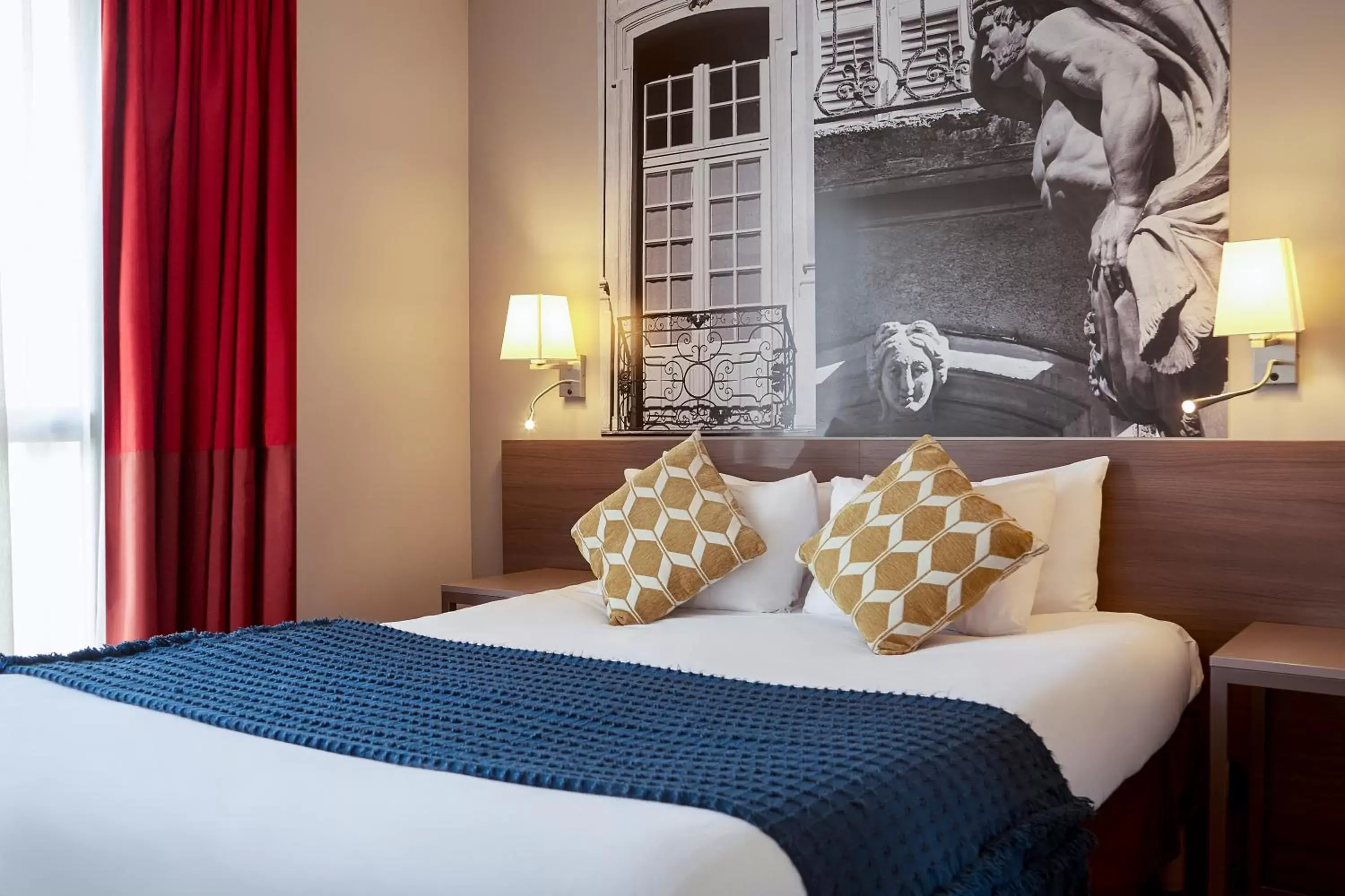 Bedroom, Bed in Aparthotel Adagio Aix-en-Provence Centre Bedroom, Bed in Aparthotel Adagio Aix-en-Provence Centre