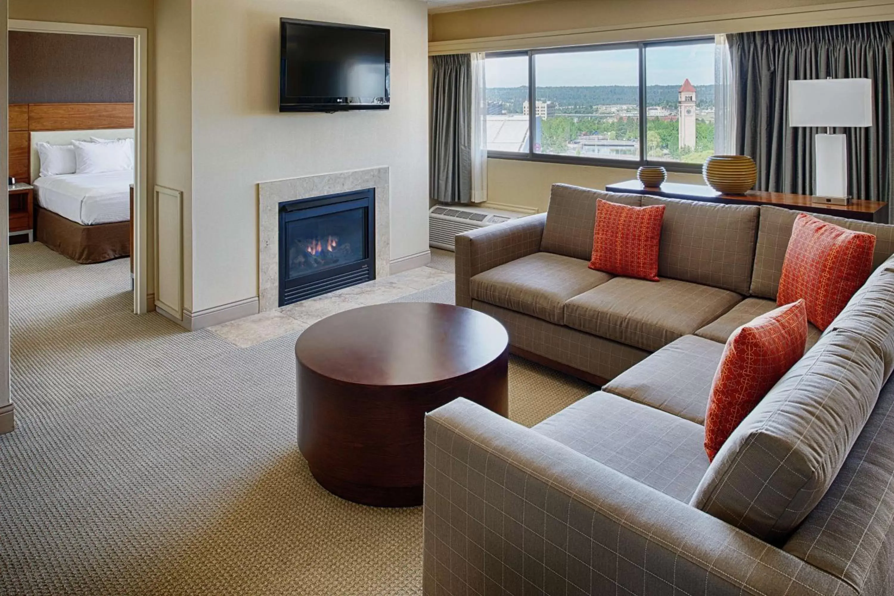 Bedroom, Seating Area in DoubleTree by Hilton Spokane City Center