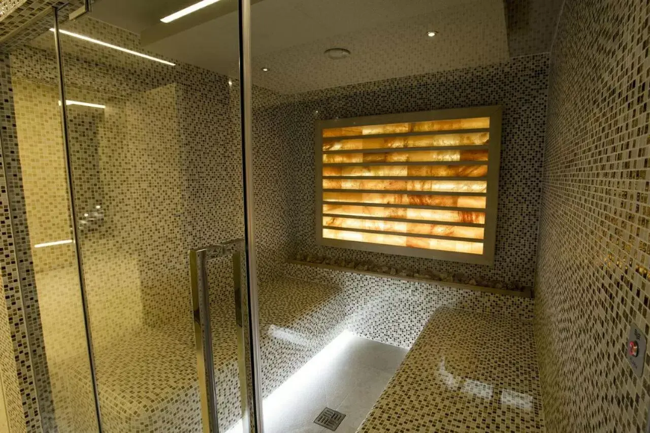 Spa and wellness centre/facilities, Bathroom in San Severino Park Hotel & SPA, BW Signature Collection