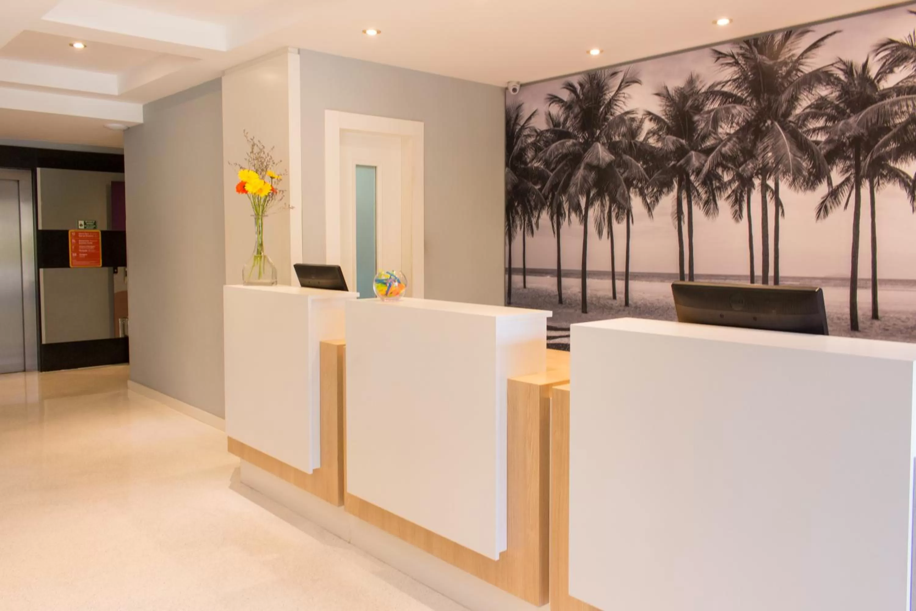 Lobby or reception in Rio Hotel by Bourbon Curitiba