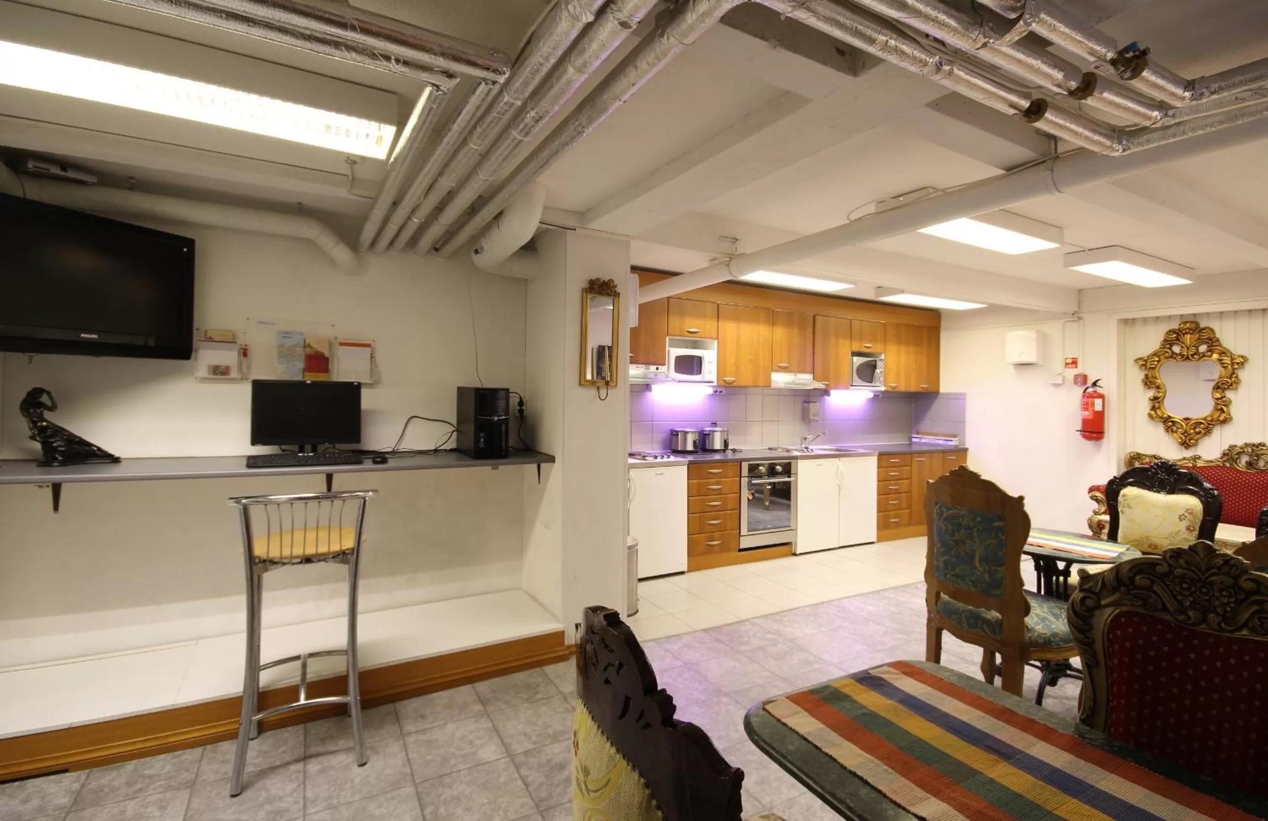 Kitchen or kitchenette in Mango Hotel