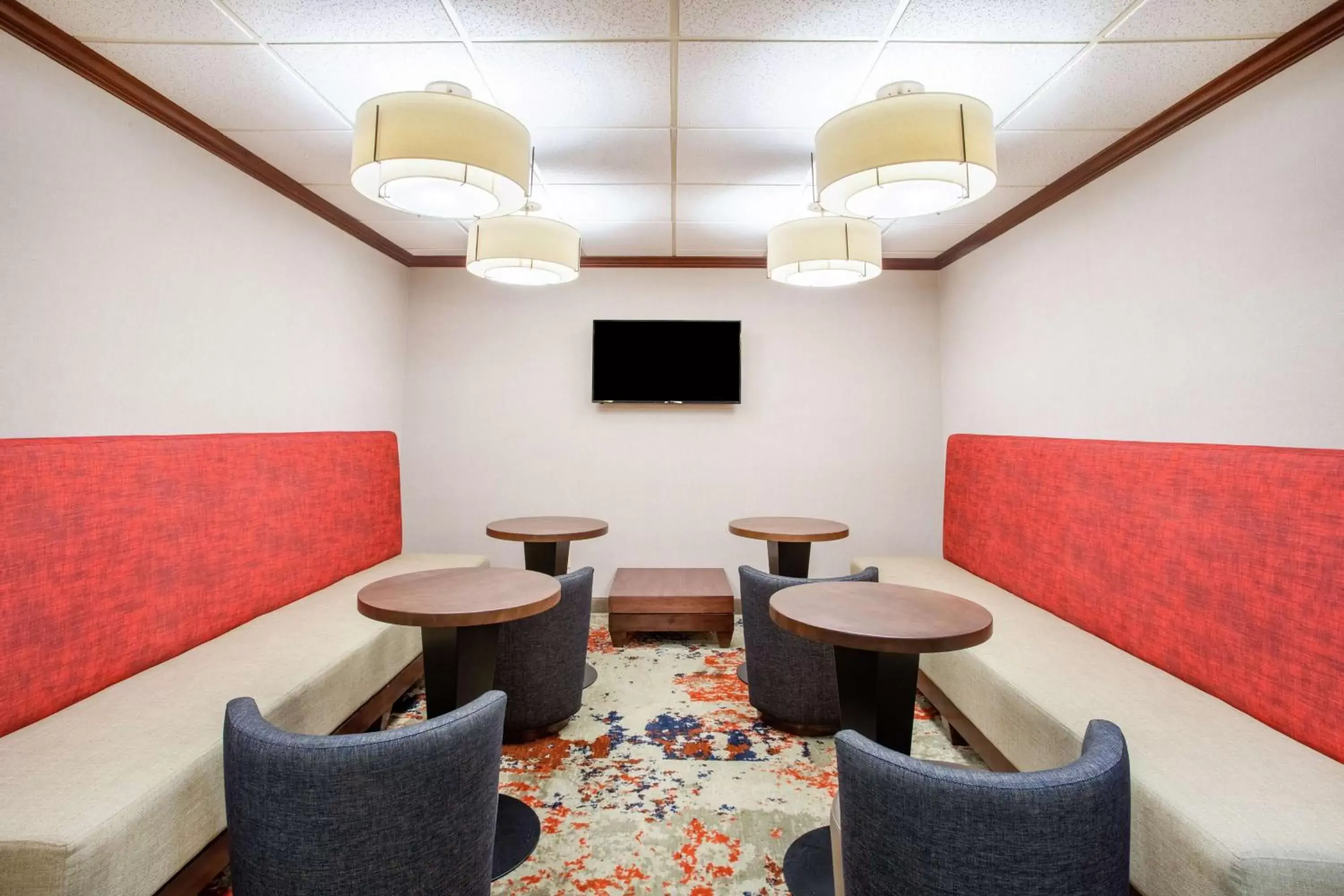 Lobby or reception in Hampton Inn Boston / Marlborough