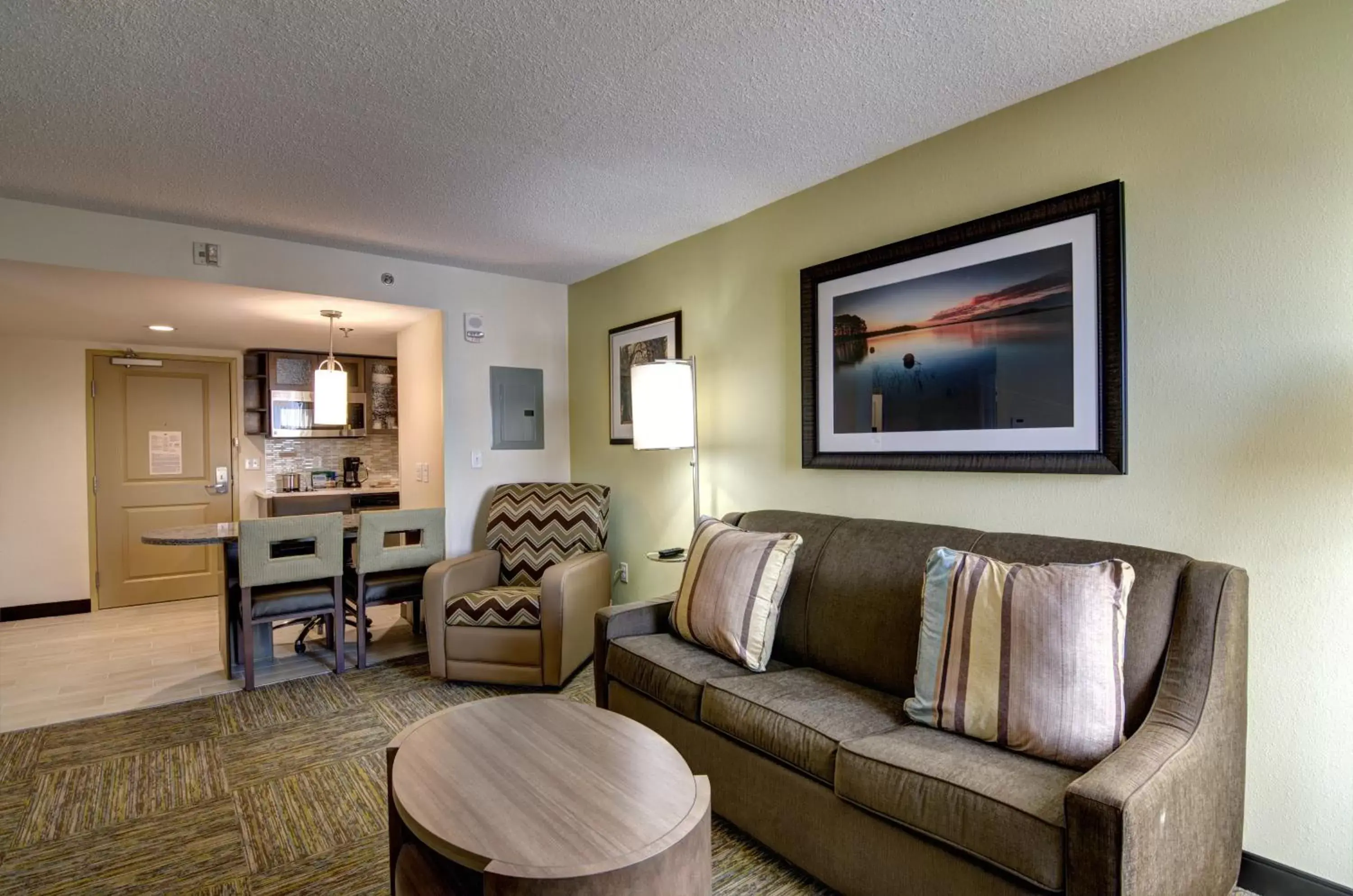 Bedroom, Seating Area in Candlewood Suites Richmond - West Broad, an IHG Hotel