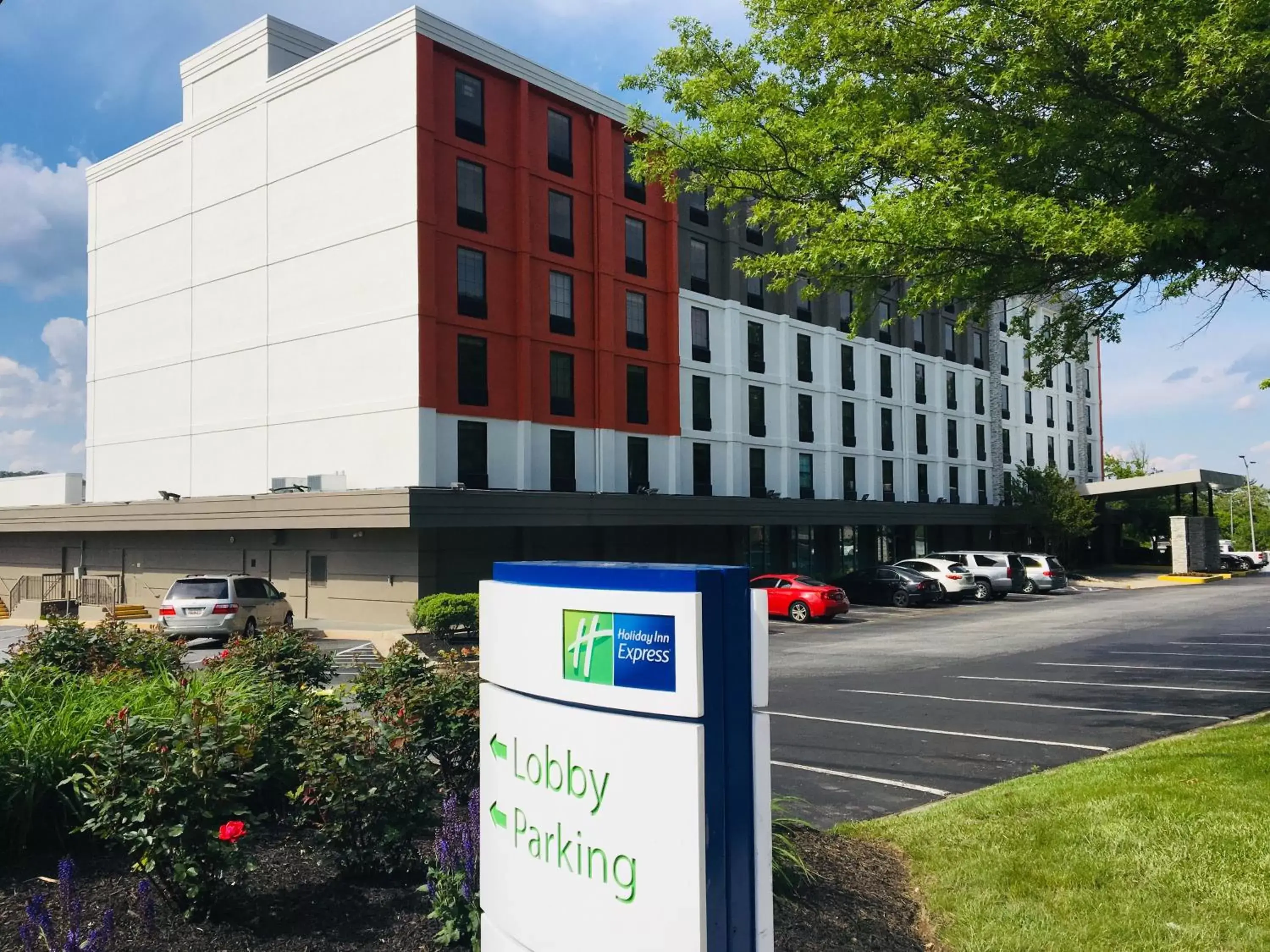 Property Building in Holiday Inn Express Towson- Baltimore North, an IHG Hotel