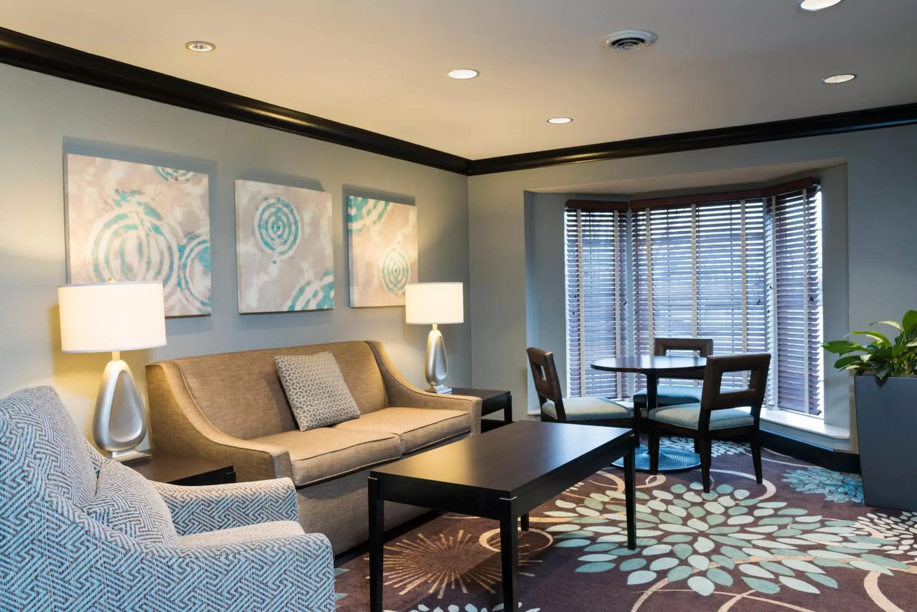Property building, Seating Area in Staybridge Suites Chicago-Oakbrook Terrace, an IHG Hotel