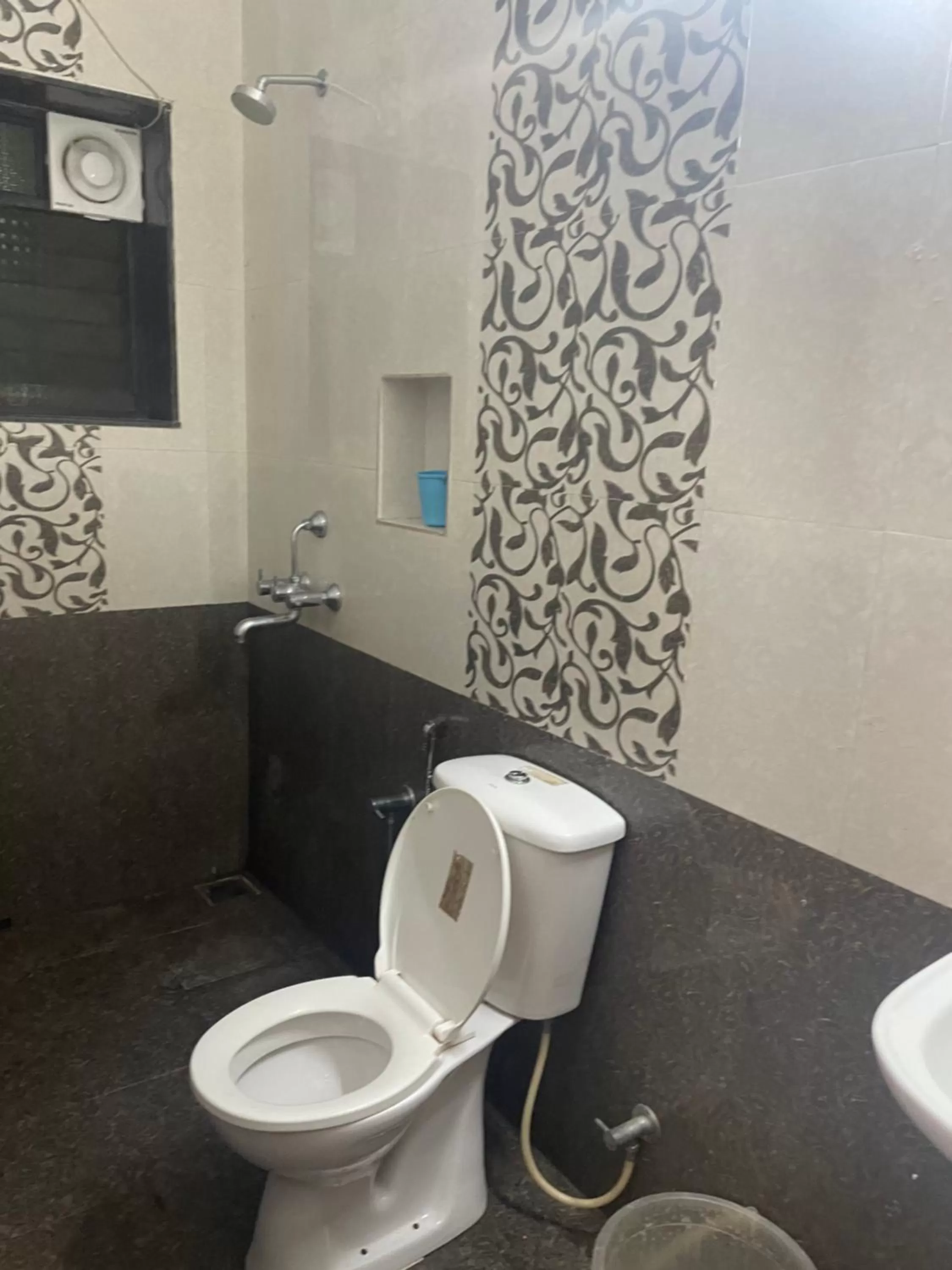 Bathroom in Calangute Beach Corner