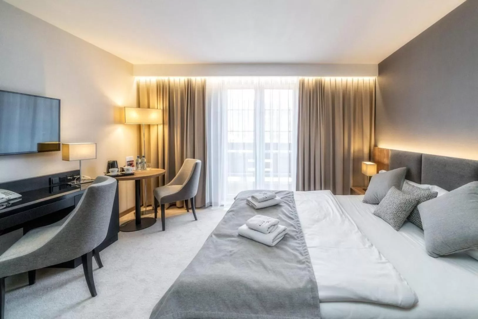 Photo of the whole room, Bed in Hotel META Resort & Vine SPA