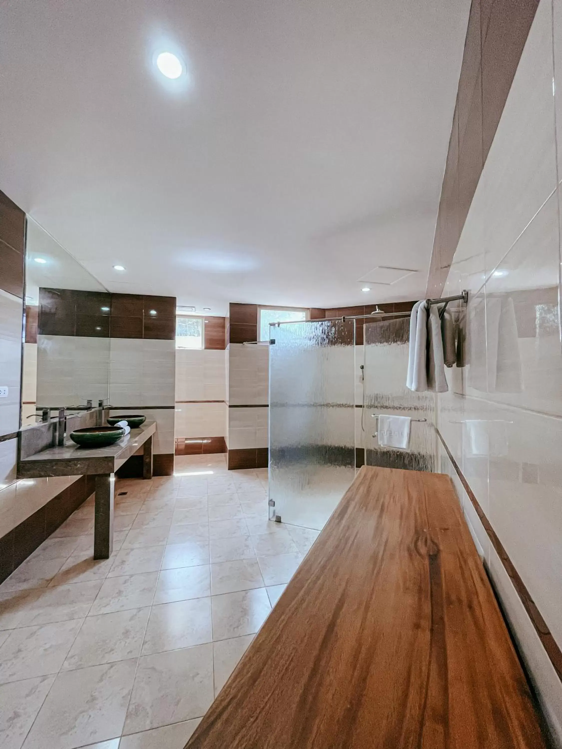 Bathroom, Kitchen/Kitchenette in Corto del Mar Hotel