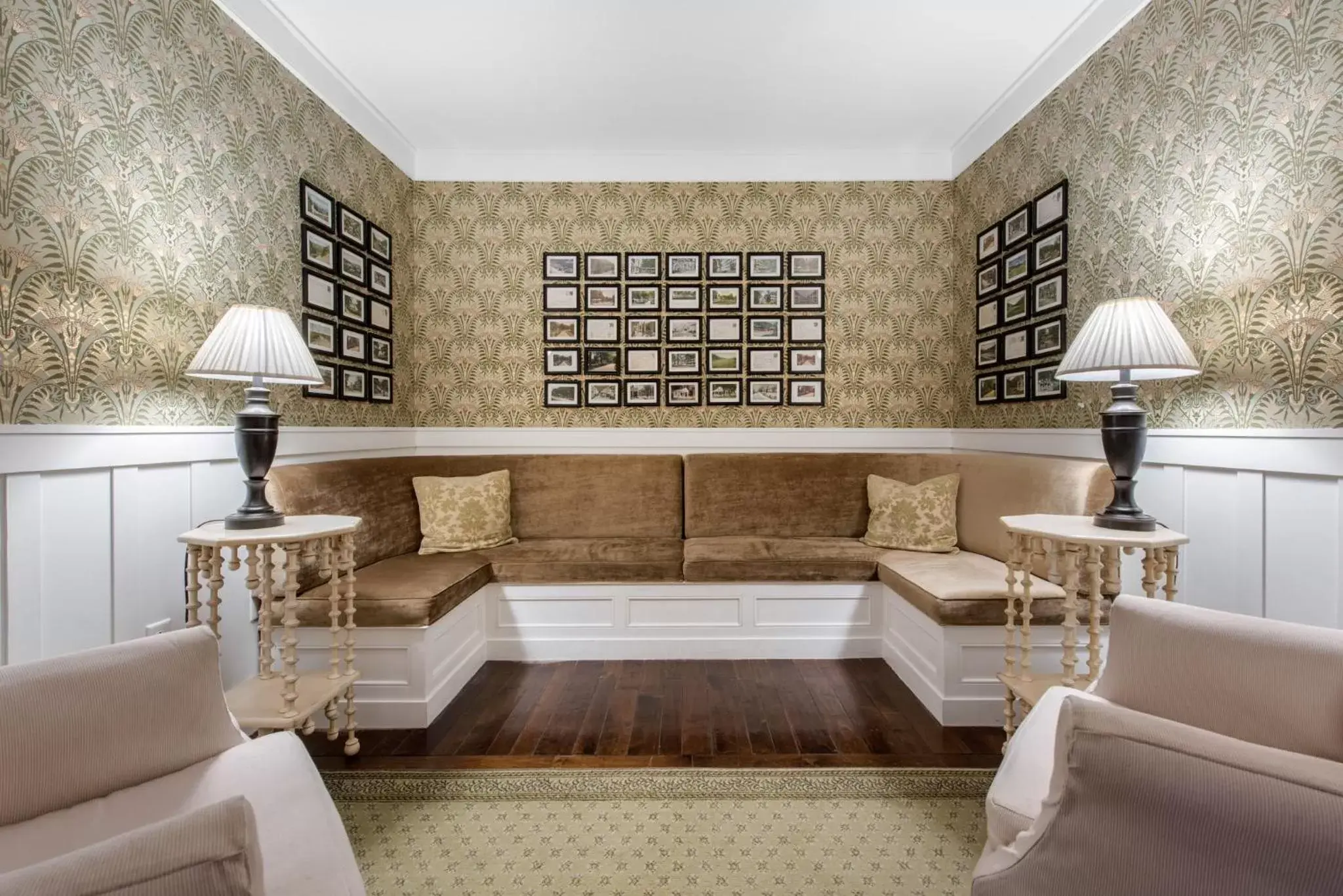 Lounge or bar, Seating Area in Omni Bedford Springs Resort