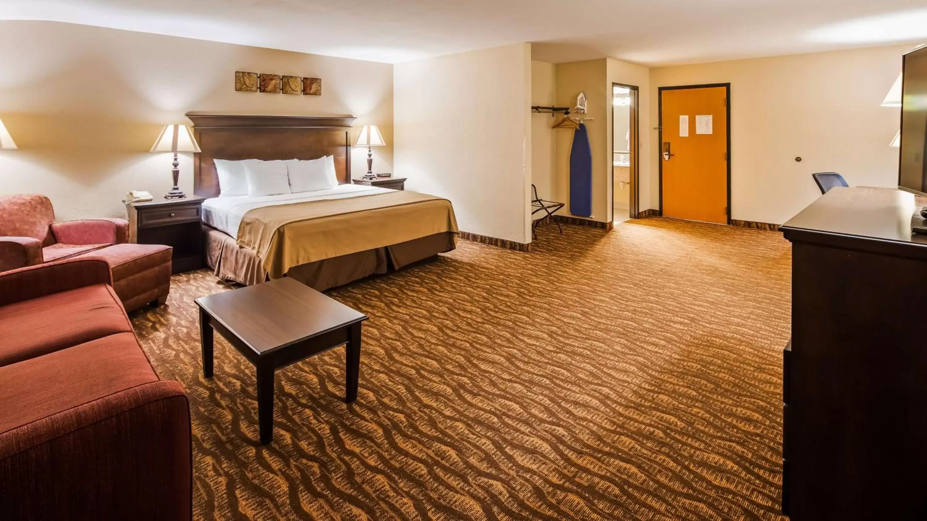 Photo of the whole room in Best Western Center Pointe Inn