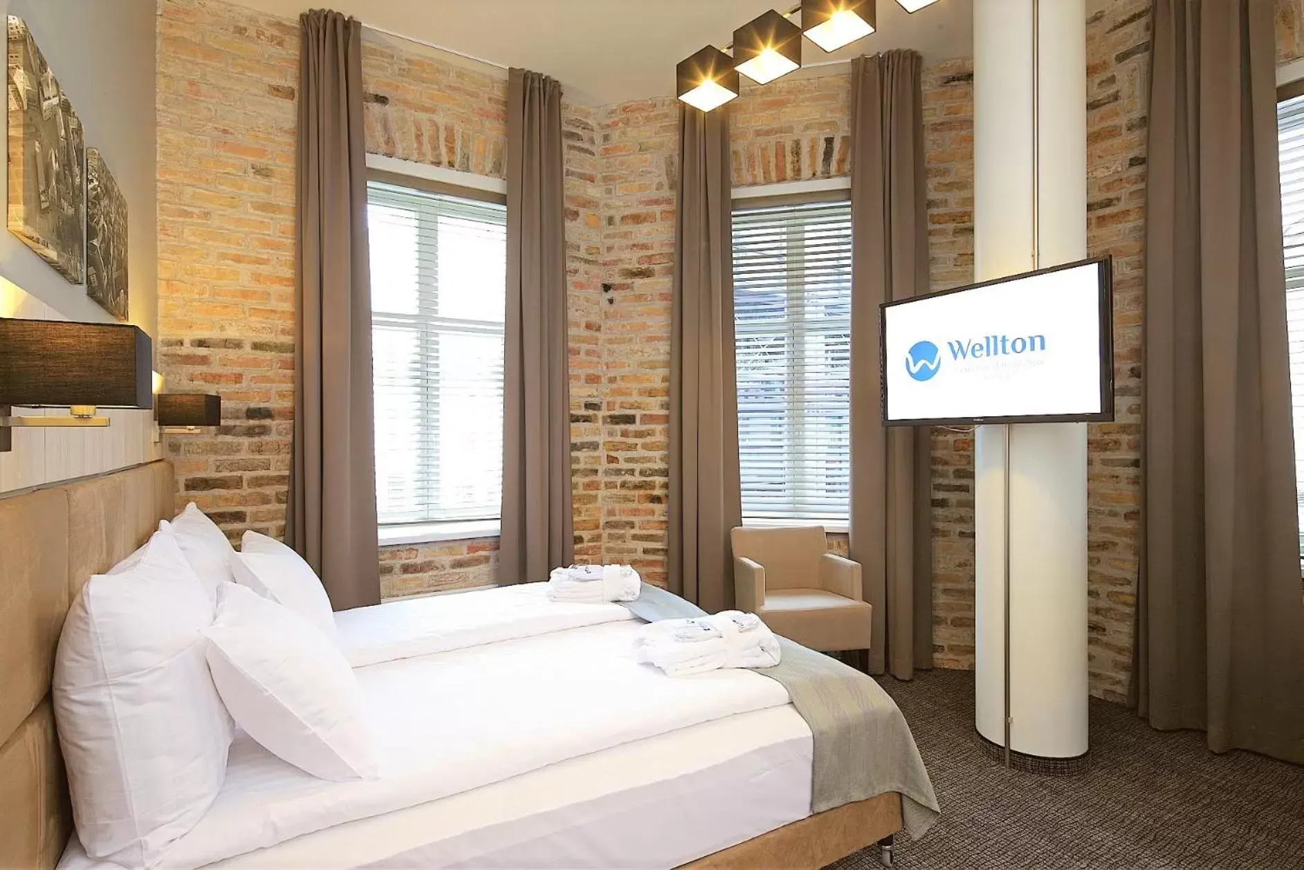 Bedroom, Bed in Wellton Centrum Hotel & SPA
