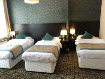 Bed in Globe Hotel Wetherspoon