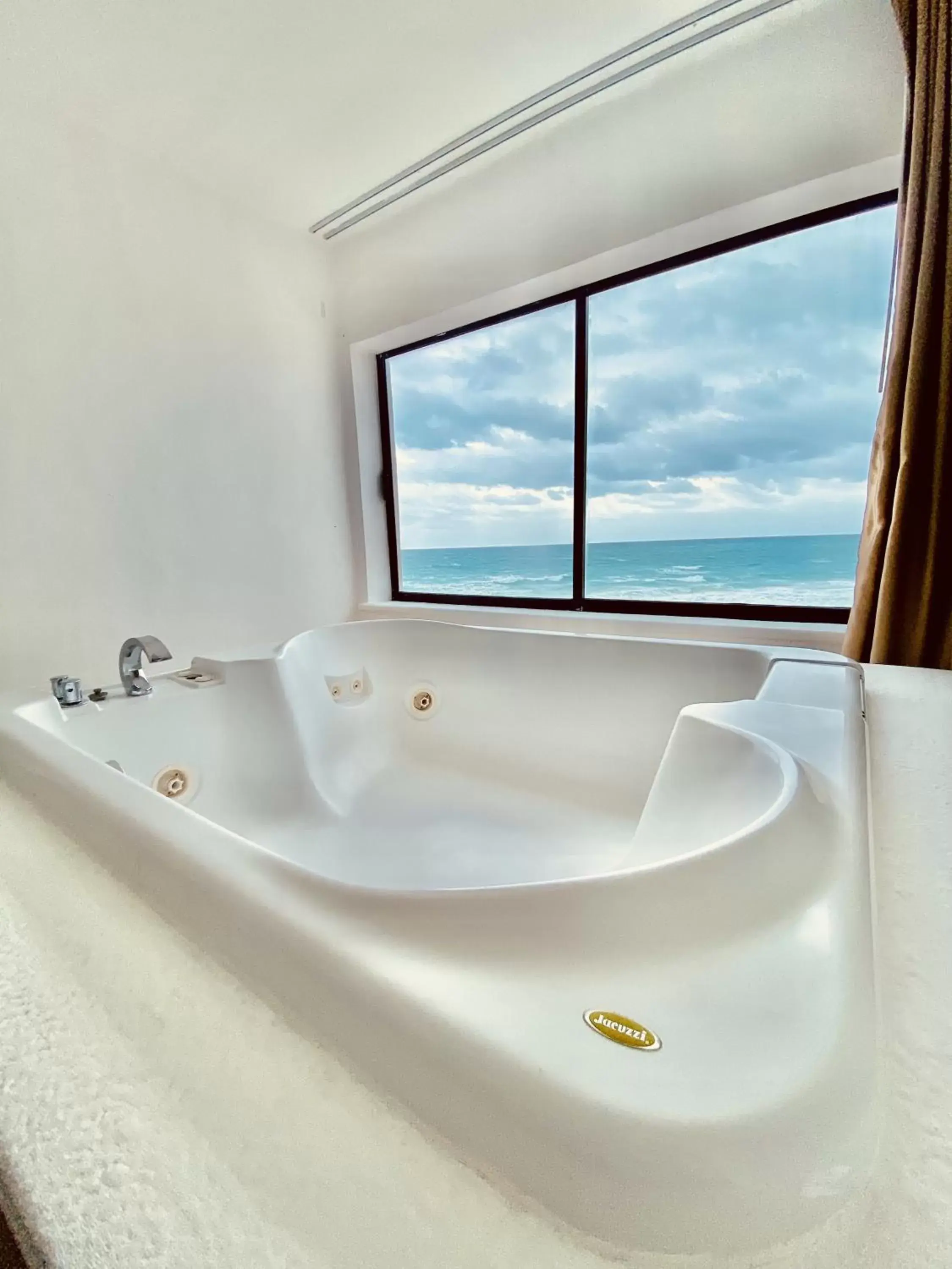 Bath, Bathroom in Cyan Cancun Resort & Spa