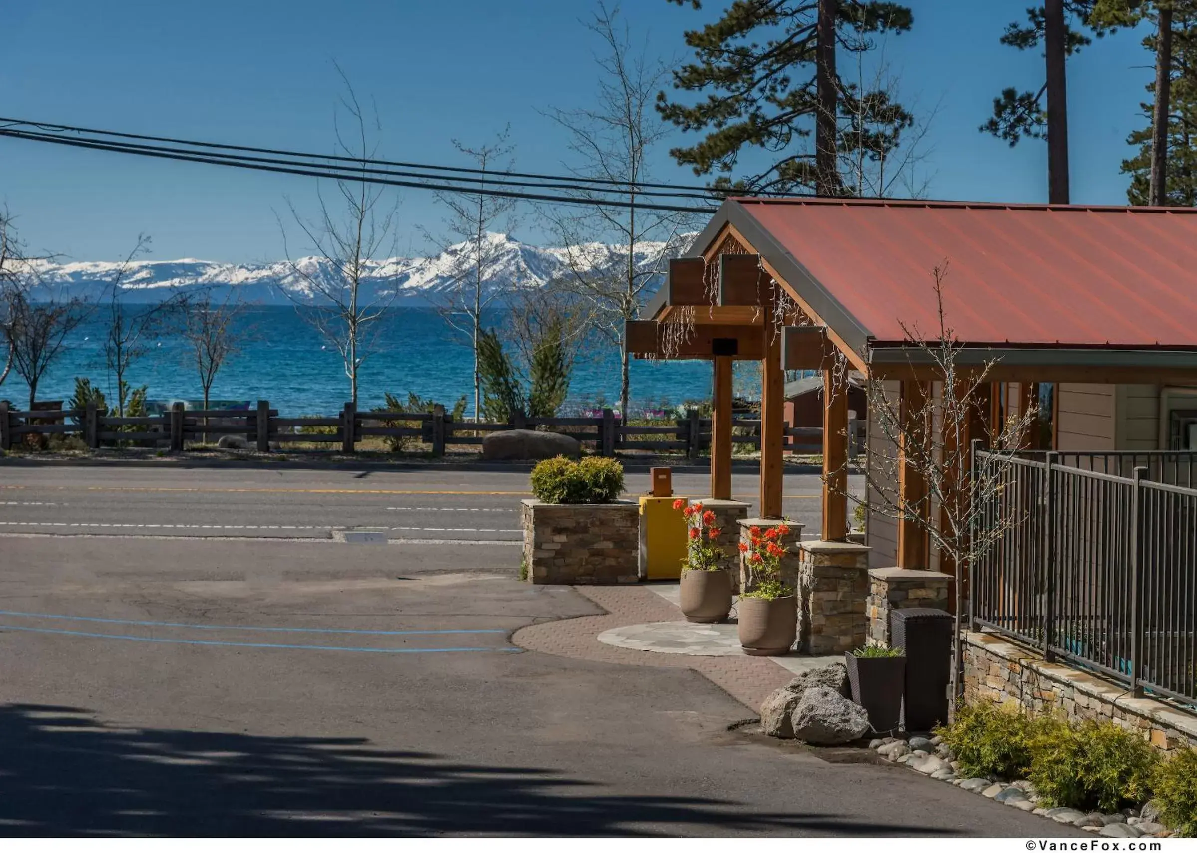 Facade/entrance in Firelite Lodge