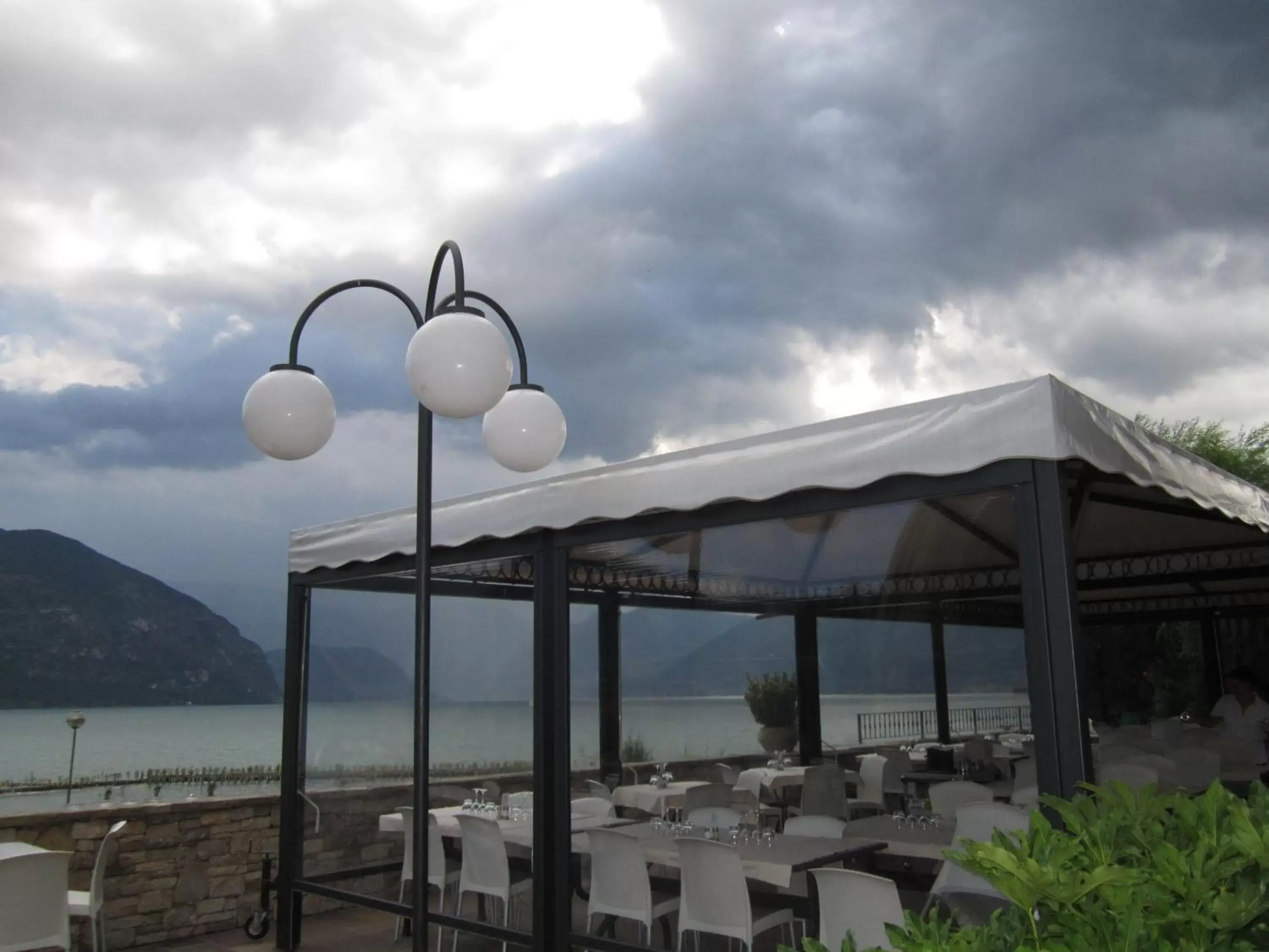 Lake view, Restaurant/Places to Eat in Locanda del Lago Rosmunda