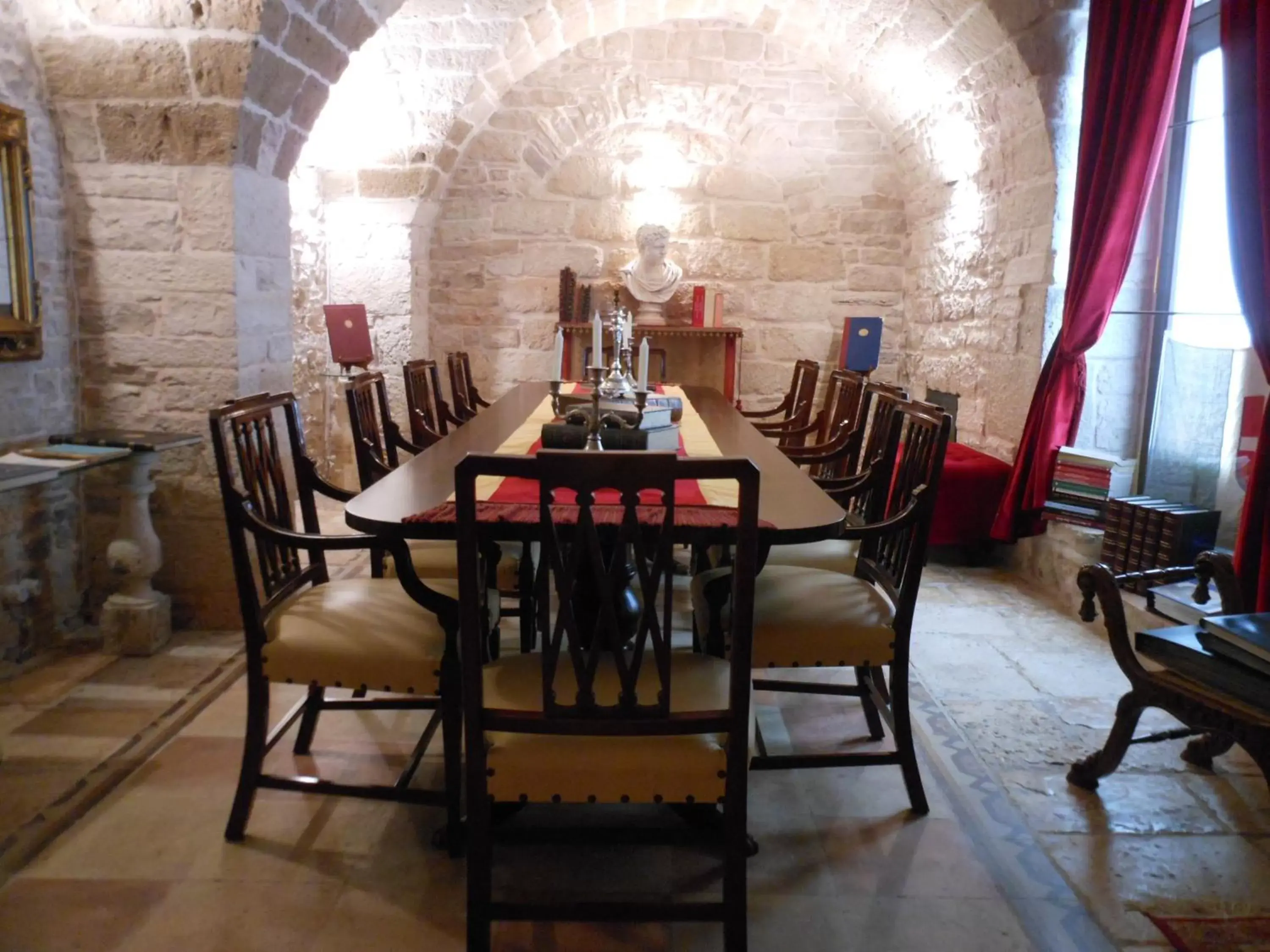 Business facilities, Restaurant/Places to Eat in Palazzo Antica Via Appia