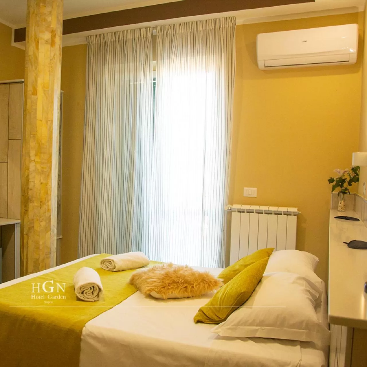 Bedroom, Bed in Hotel Garden Napoli