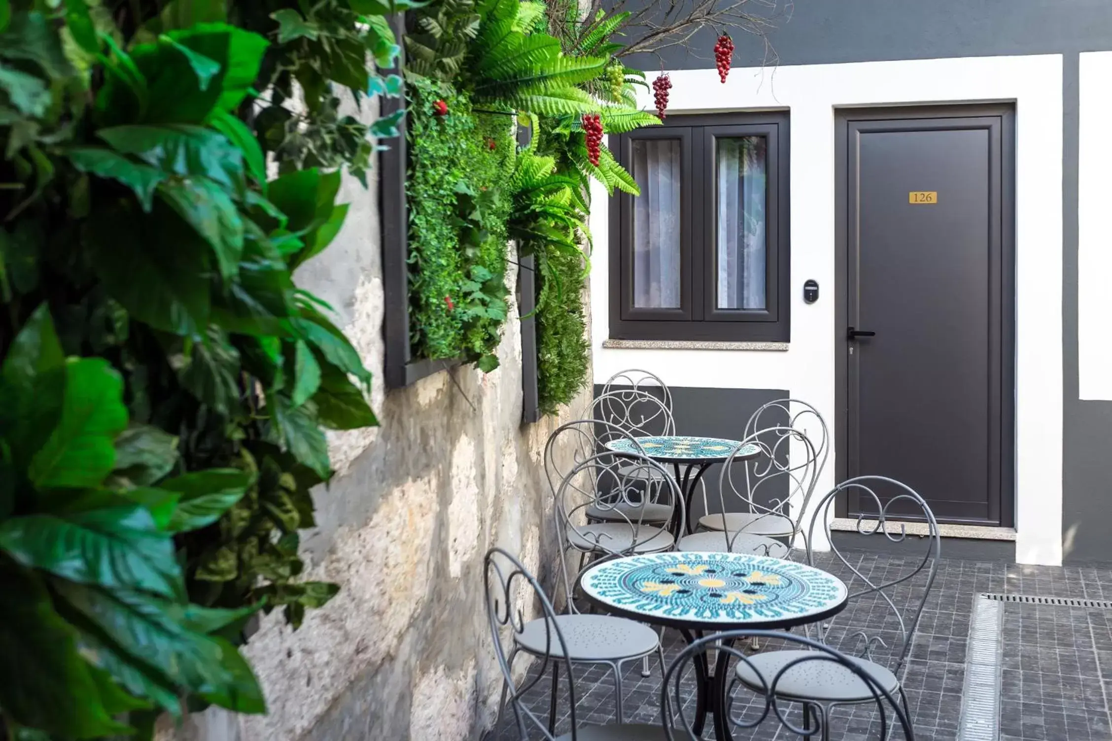 Patio, Patio/Outdoor Area in Rubens Hotels Royal Village Porto Gaia