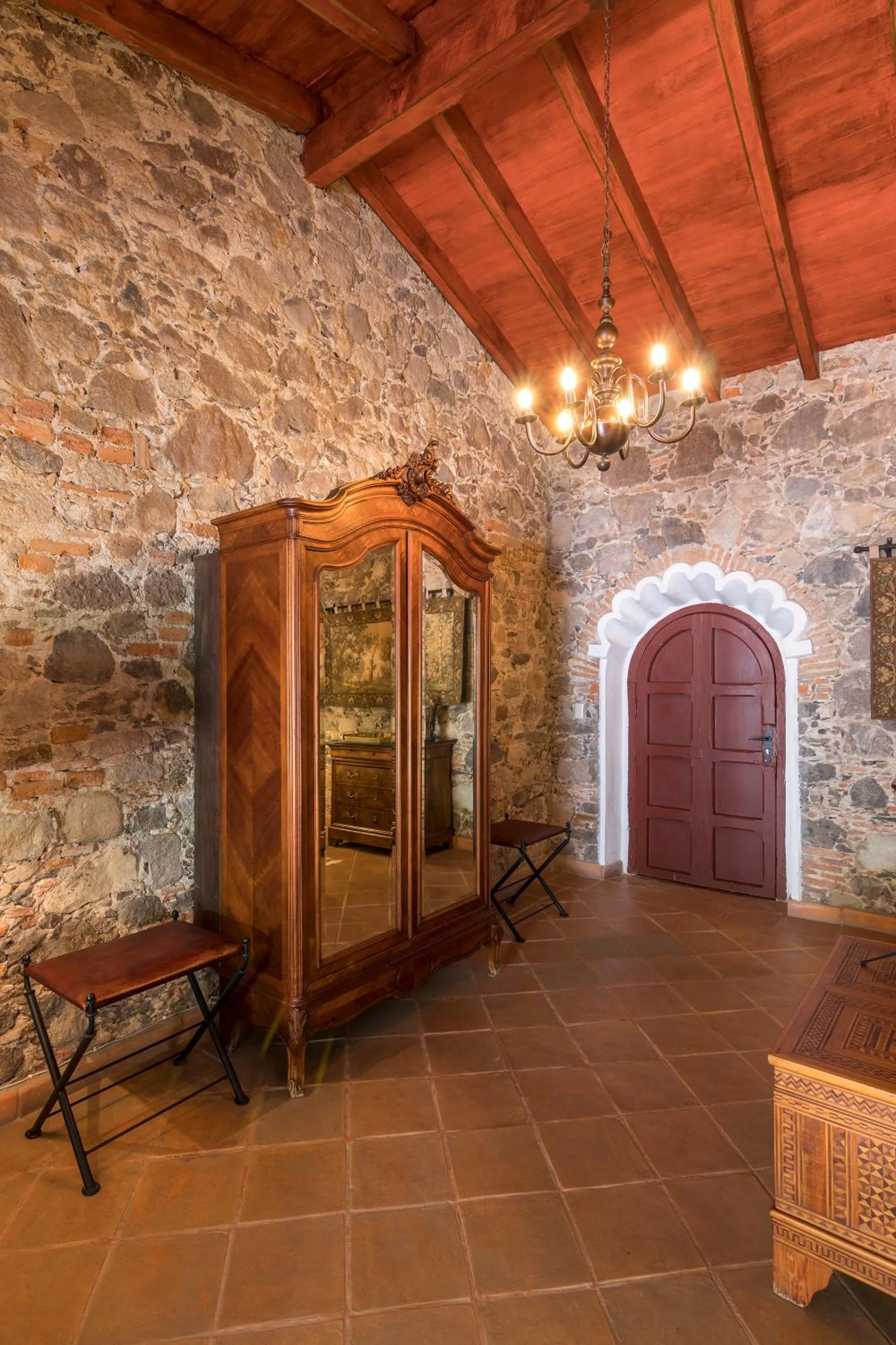 Decorative detail in Villa Santa Mónica