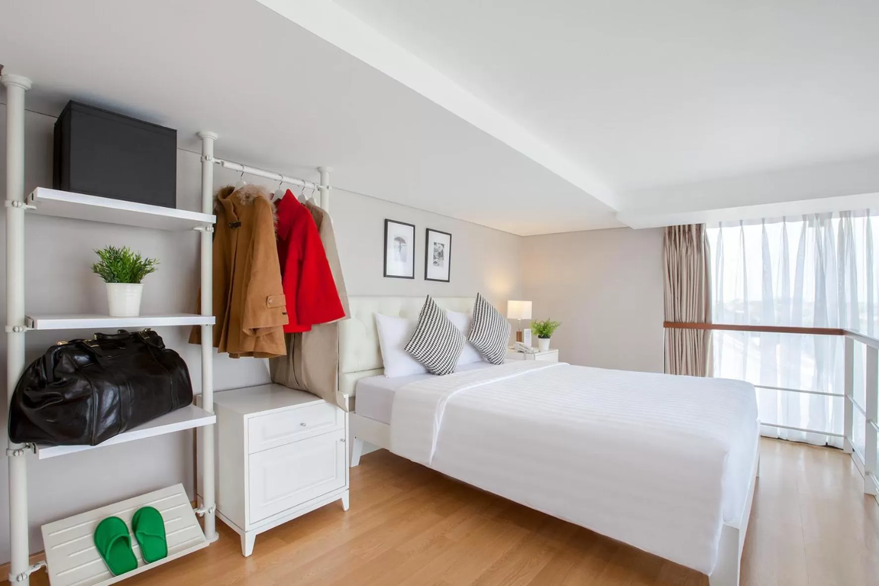 Bedroom, Bed in White Tree Residence