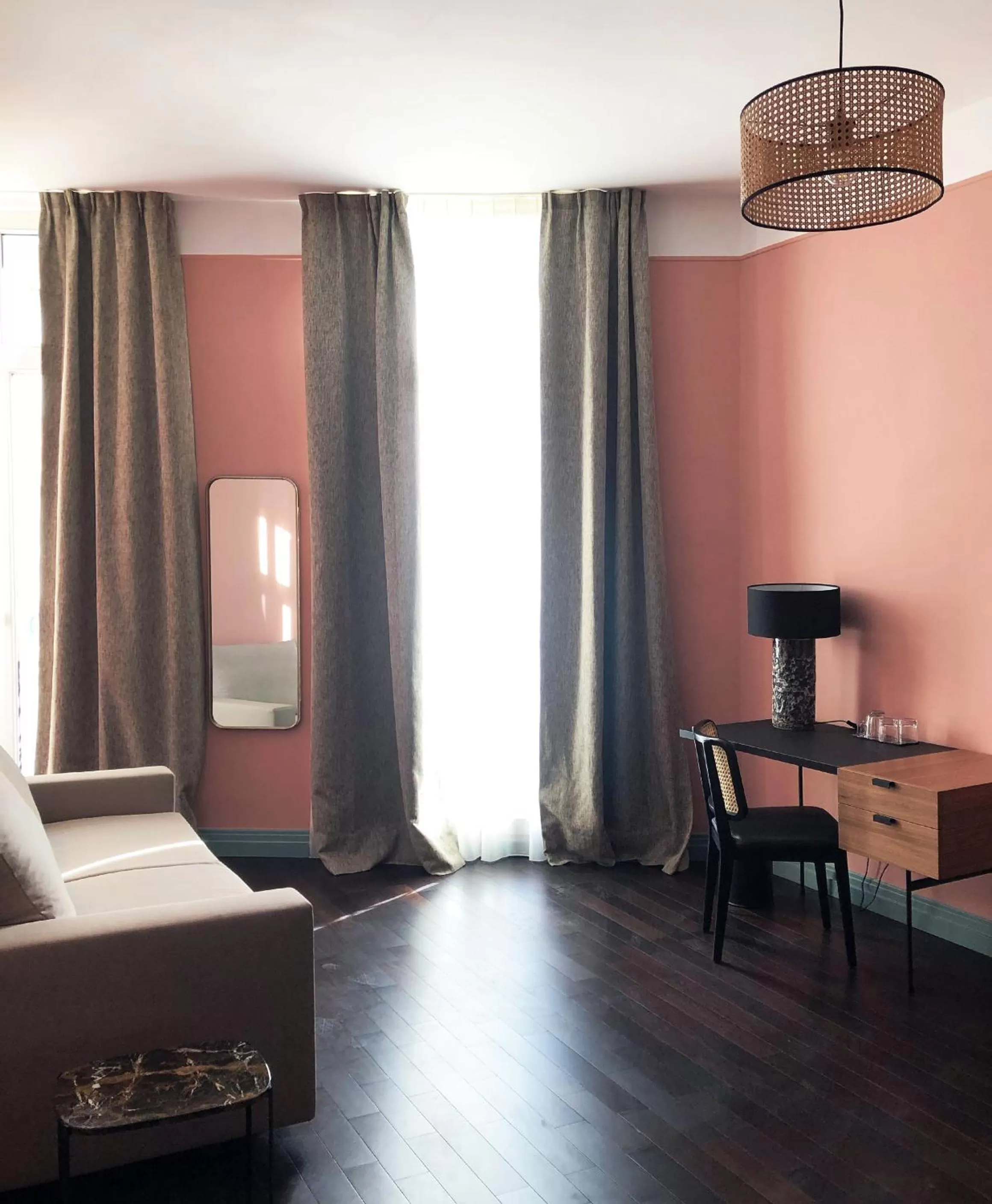 Seating area, Bed in New Hotel Le Quai - Vieux Port