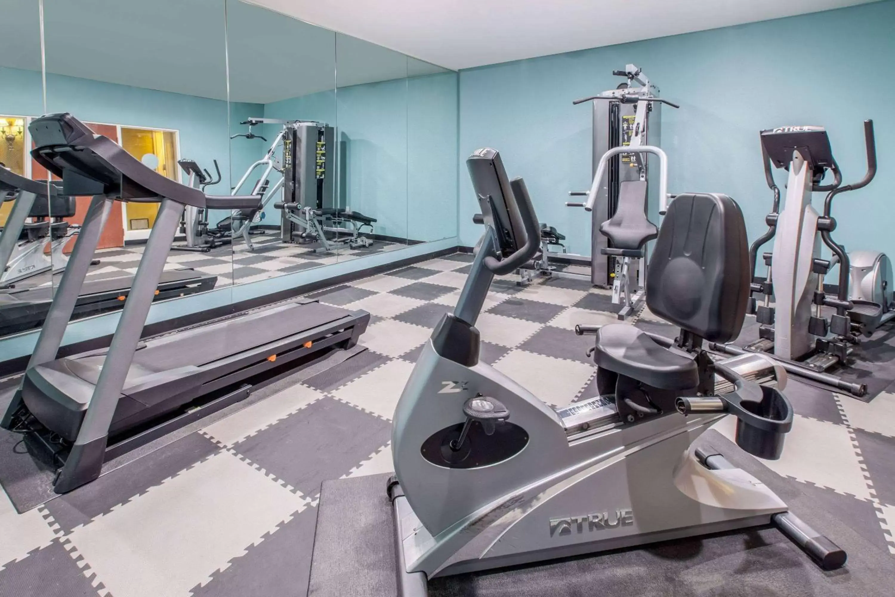 Fitness centre/facilities, Fitness Center/Facilities in Super 8 by Wyndham Lubbock West