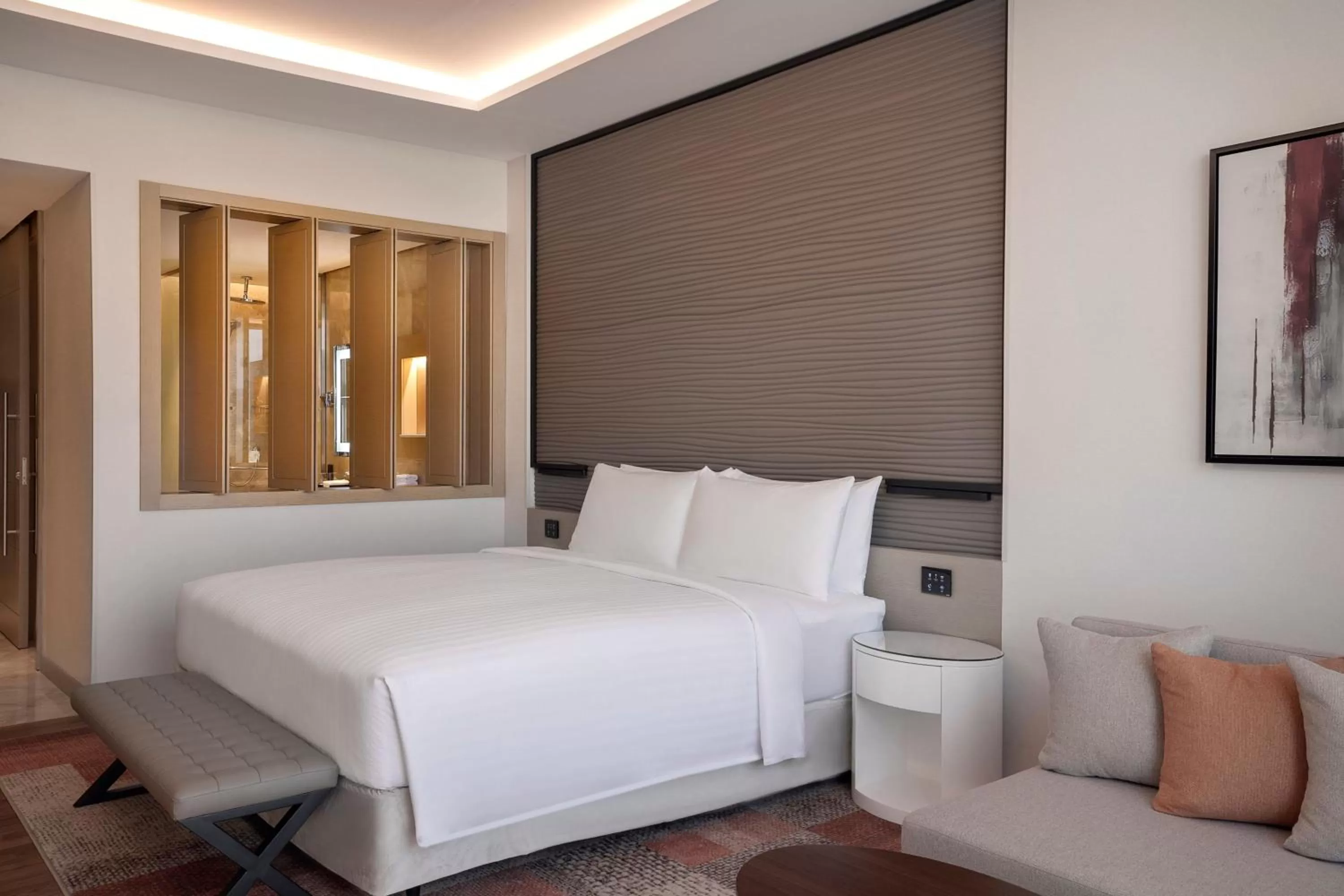 Photo of the whole room, Bed in Jeddah Marriott Hotel Madinah Road