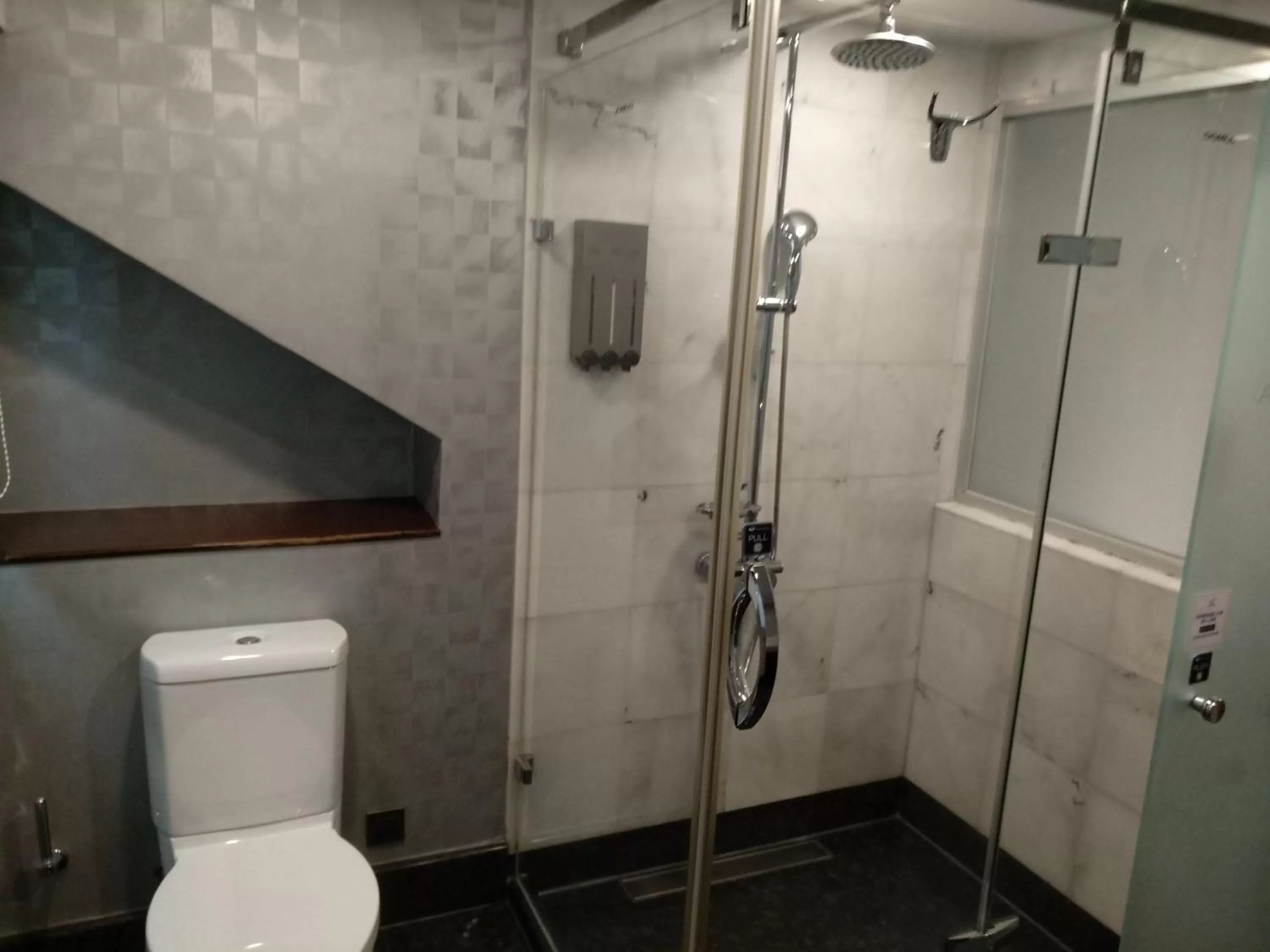 Bathroom in Ximen Airline Hotel