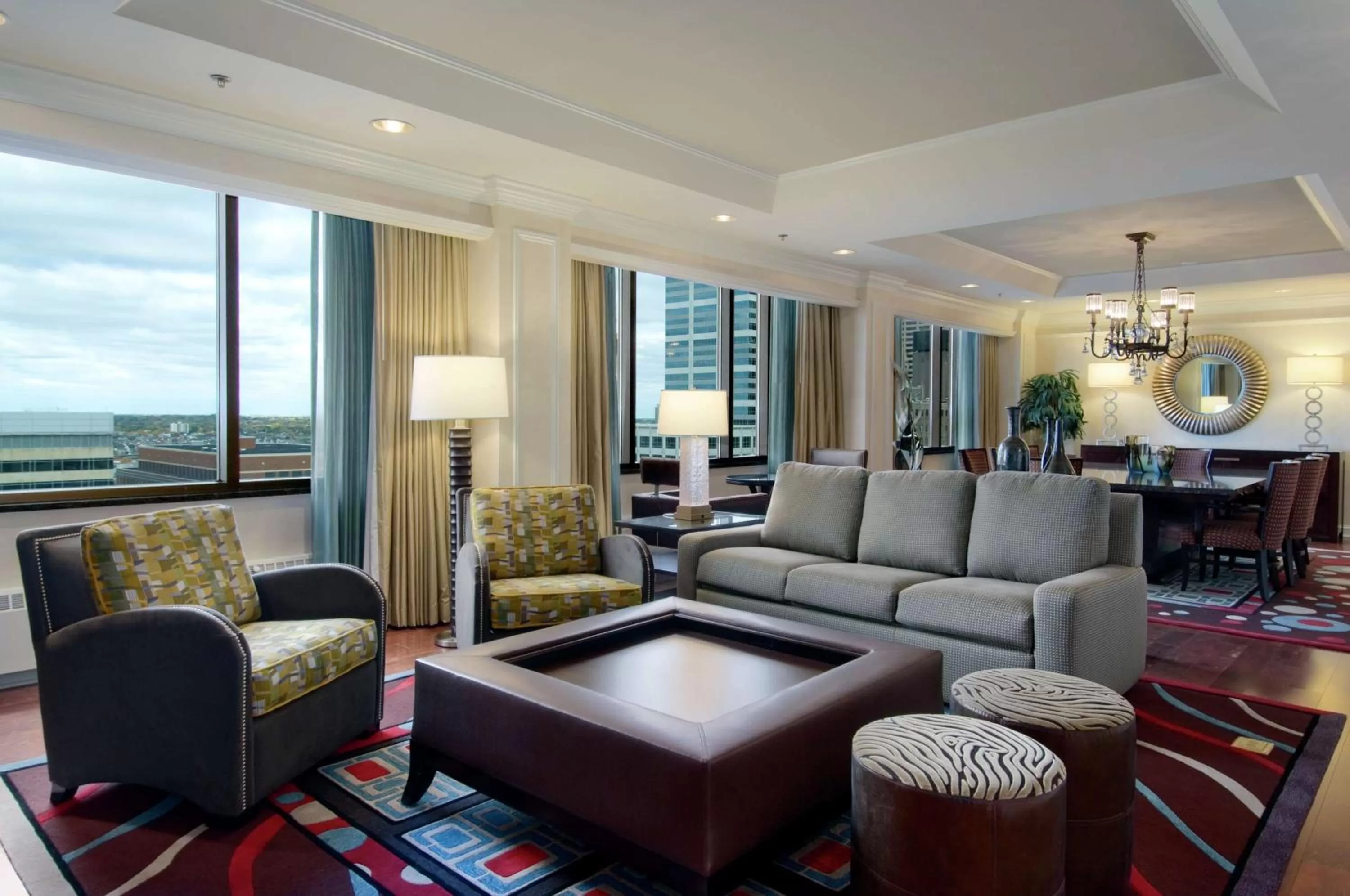 Living room in Hilton Minneapolis
