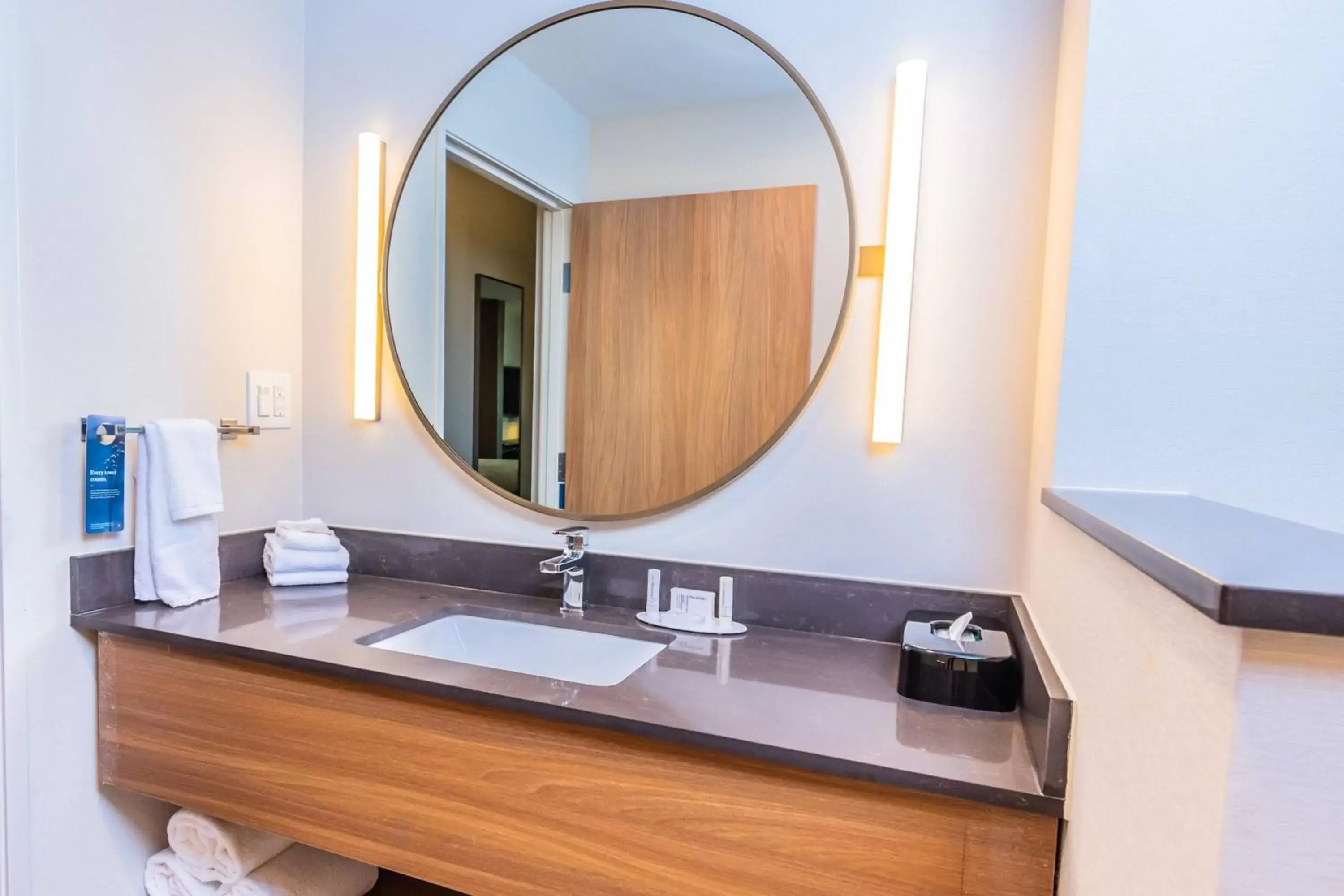 Bathroom in Fairfield Inn & Suites by Marriott Houston League City