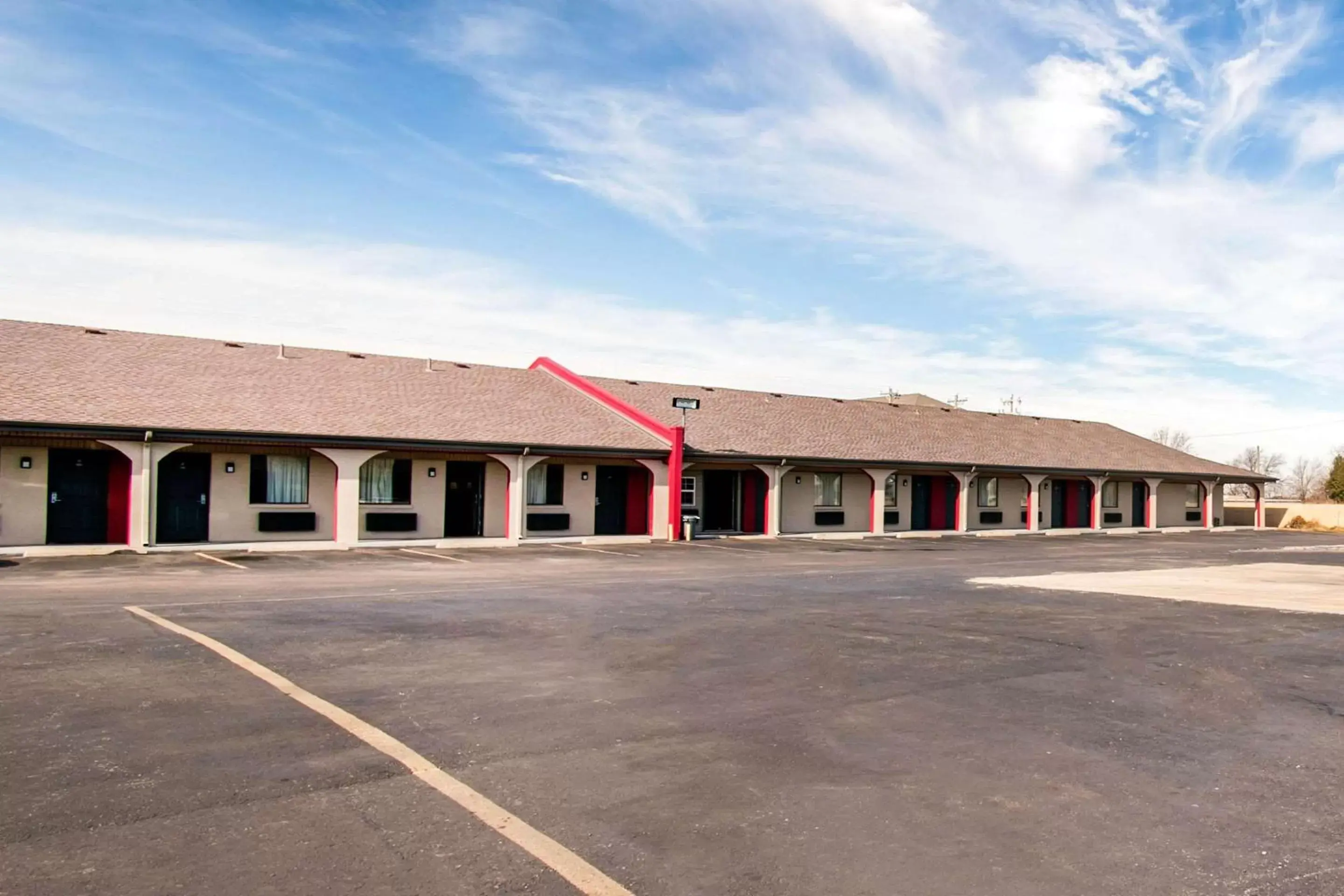 Property Building in Rodeway Inn - Pauls Valley