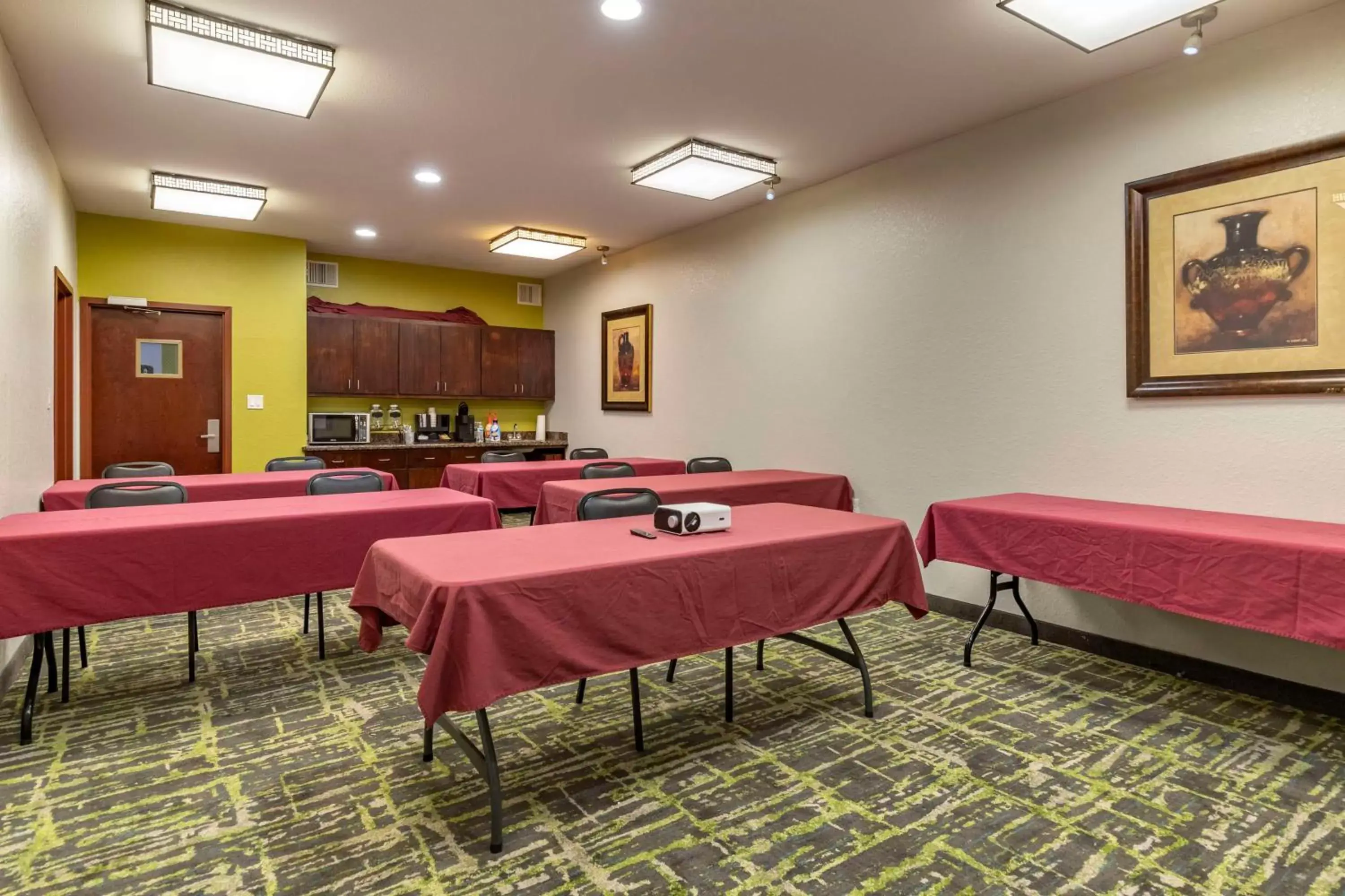 Meeting/conference room in Best Western PLUS Victoria Inn & Suites