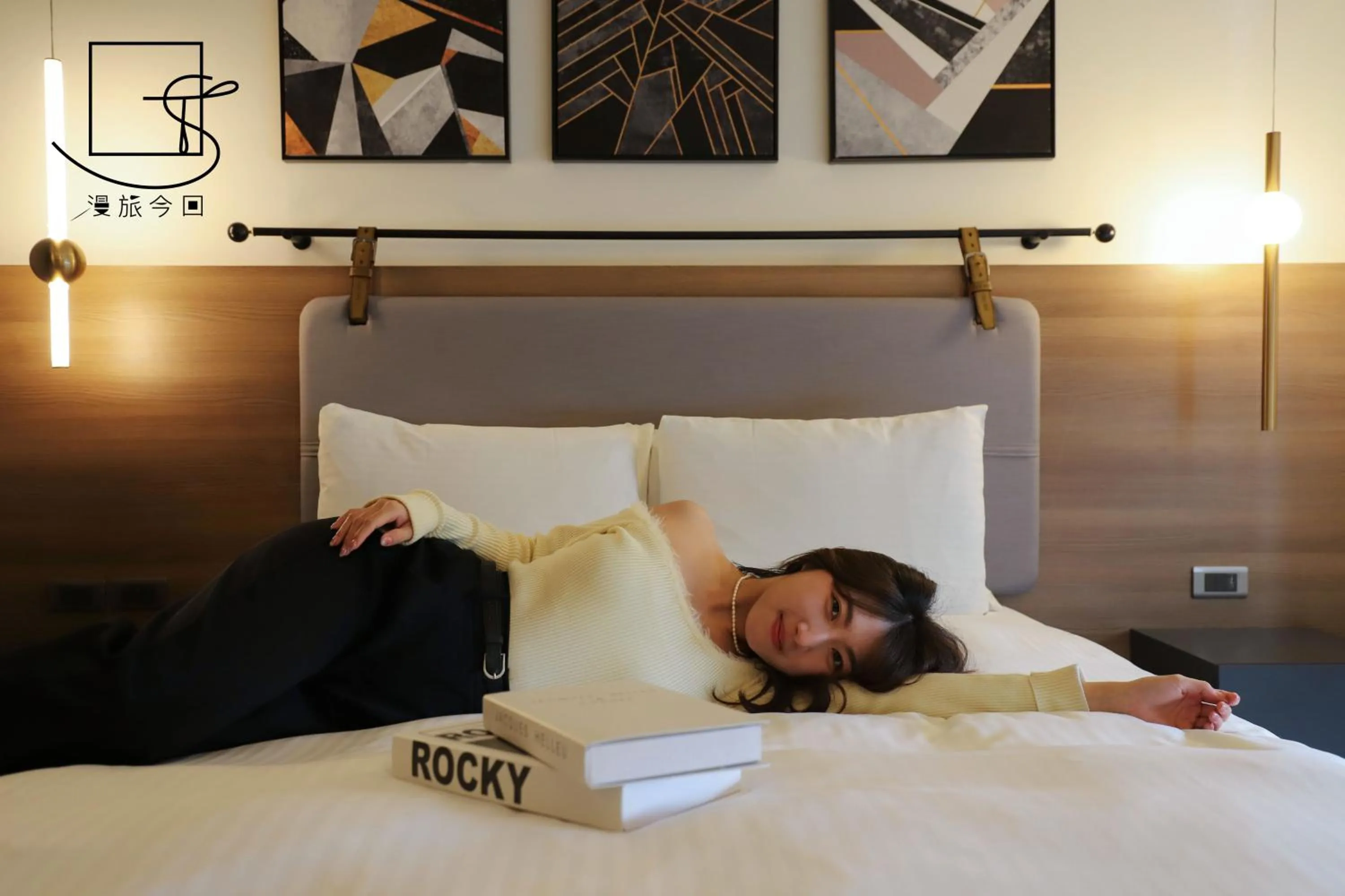 Bed in Slow Town Hotel-Konkai