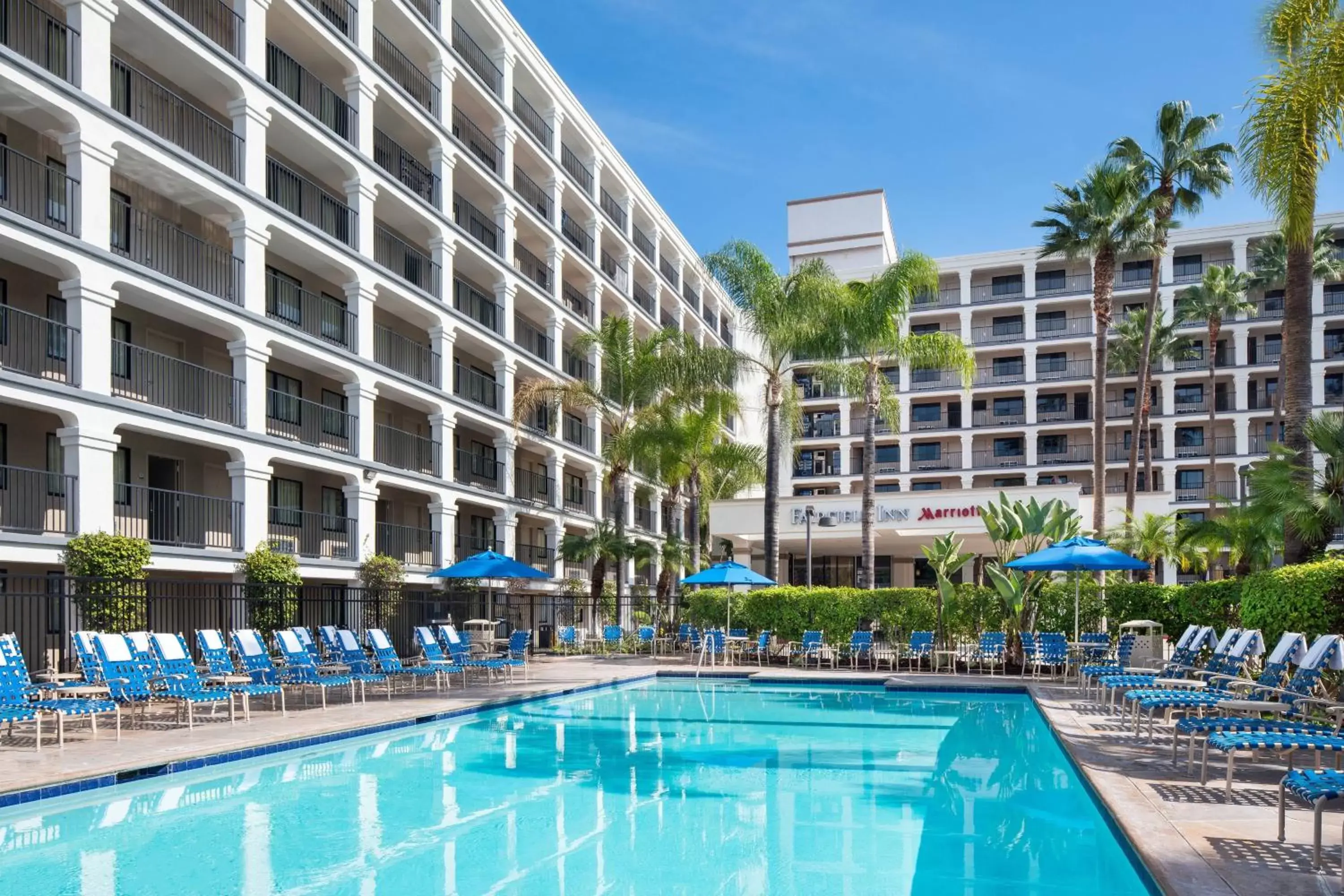 Swimming pool, Property Building in Fairfield by Marriott Anaheim Resort