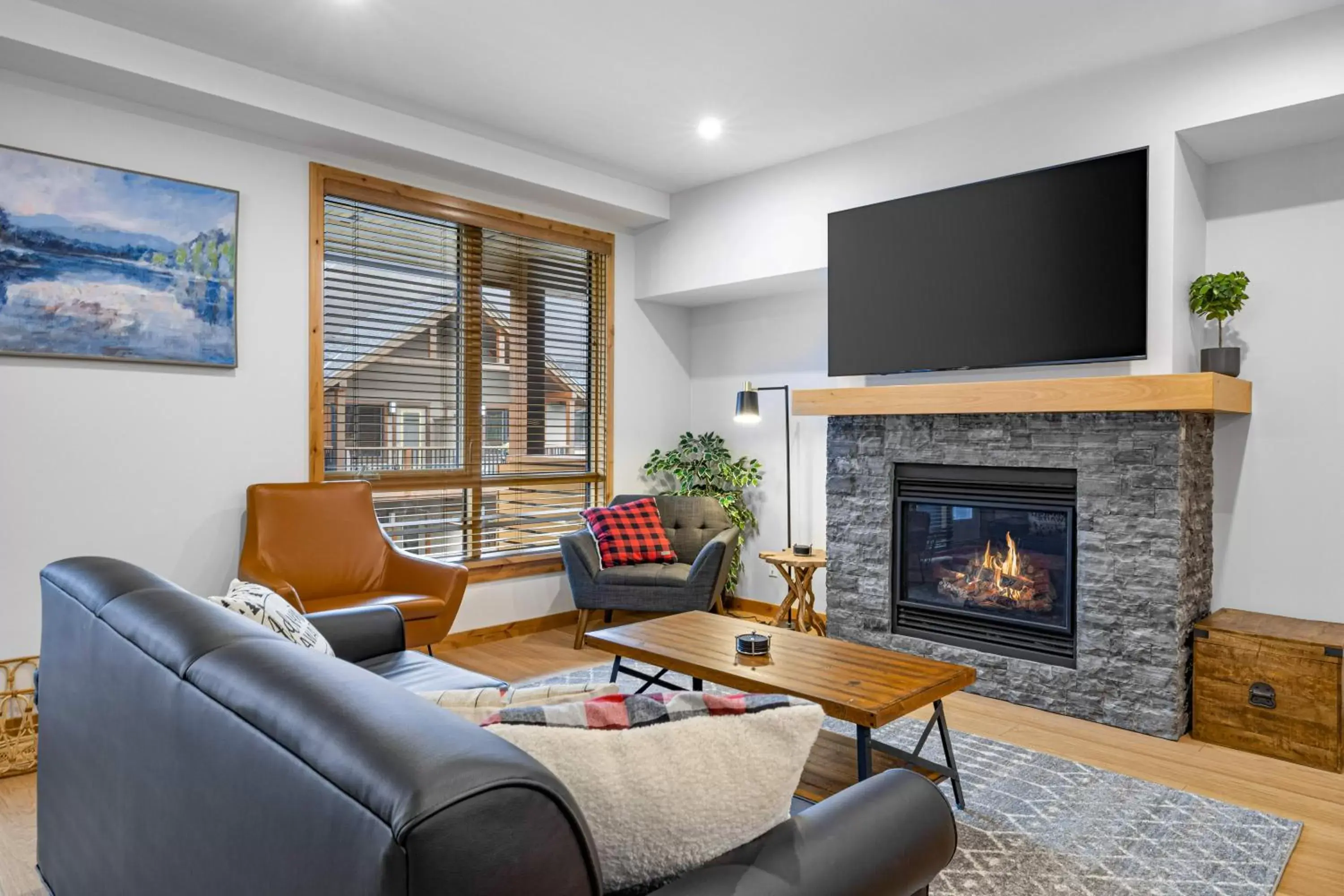 Living room, Seating Area in Tamarack Lodge by Spring Creek Vacations