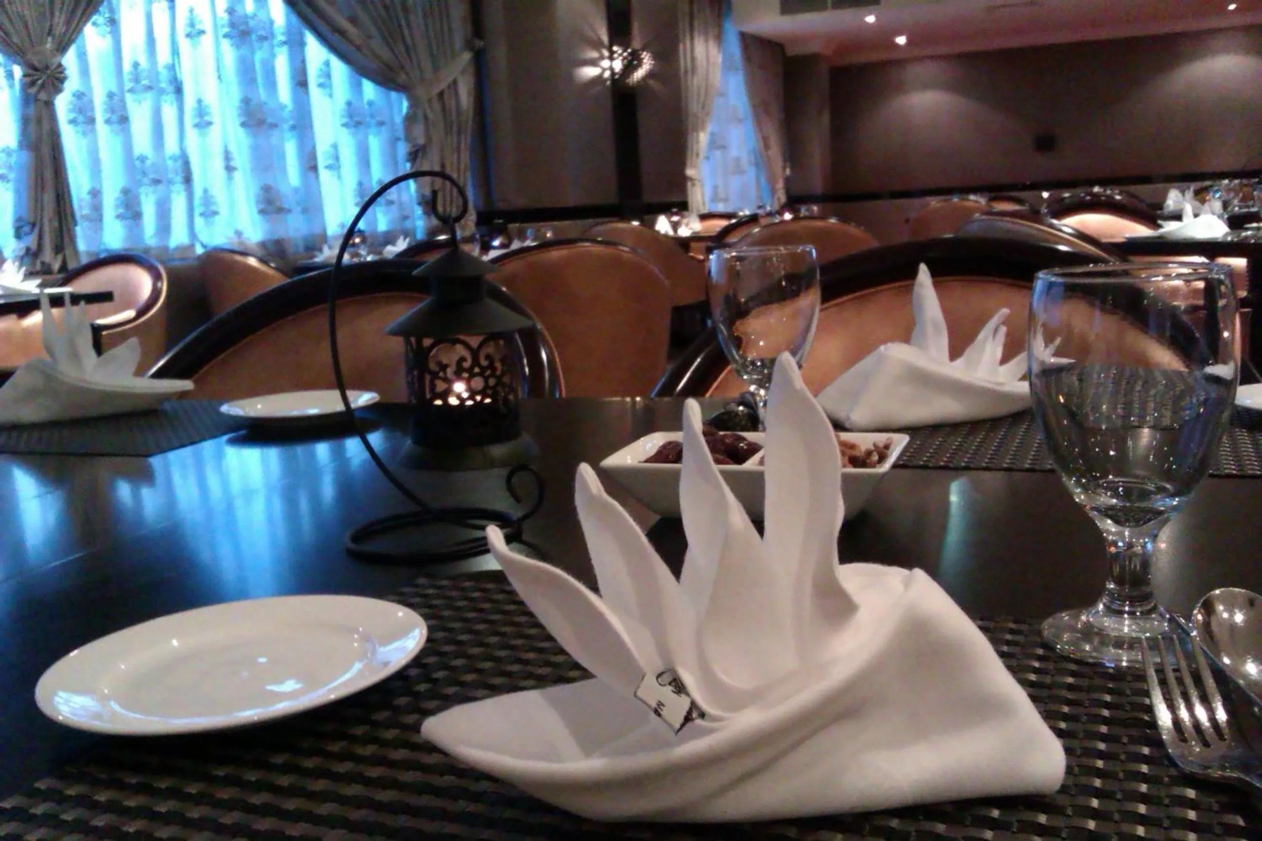 Restaurant/places to eat in Horizon Manor Hotel