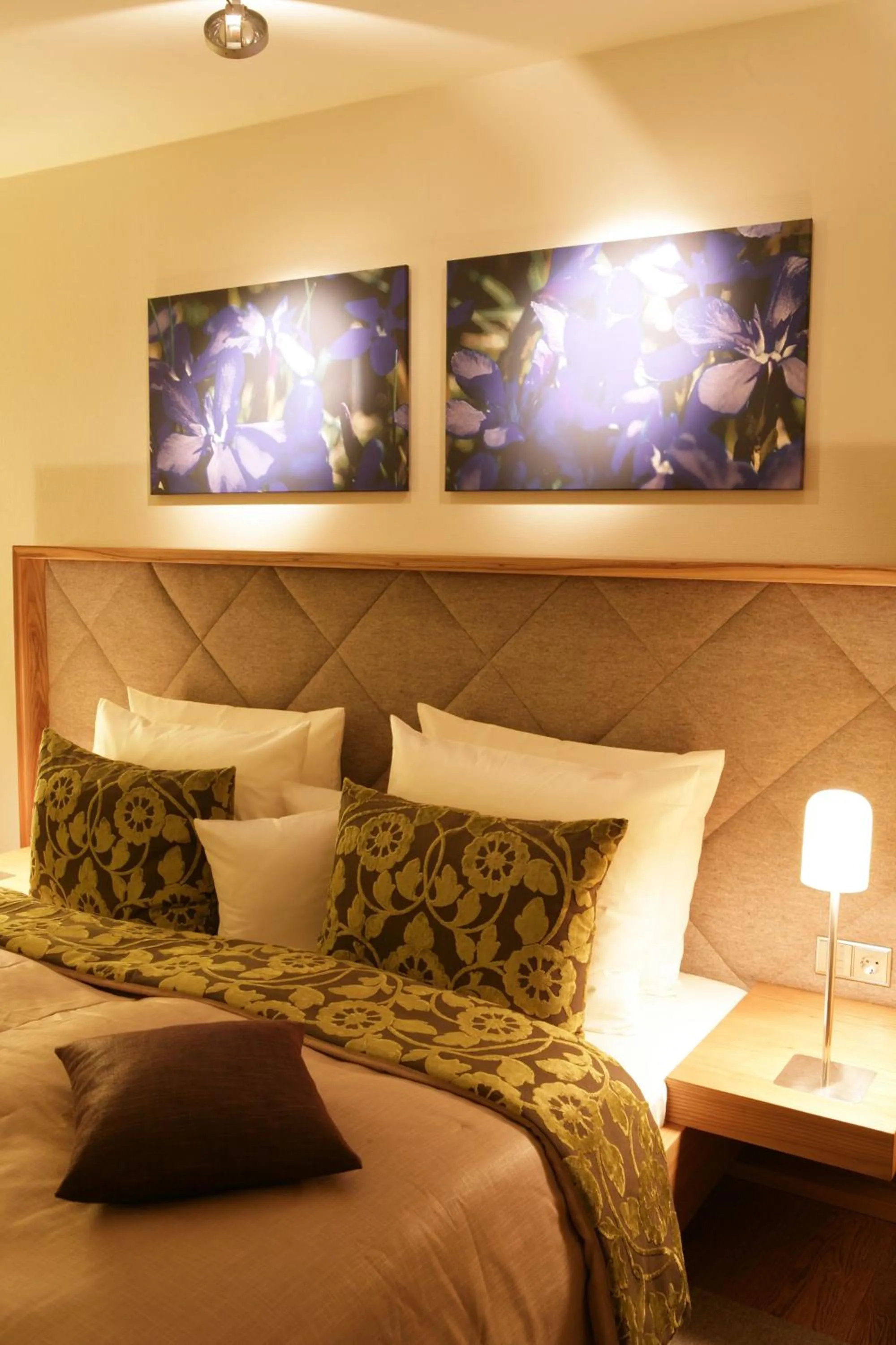 Photo of the whole room, Bed in Hotel Maximilian