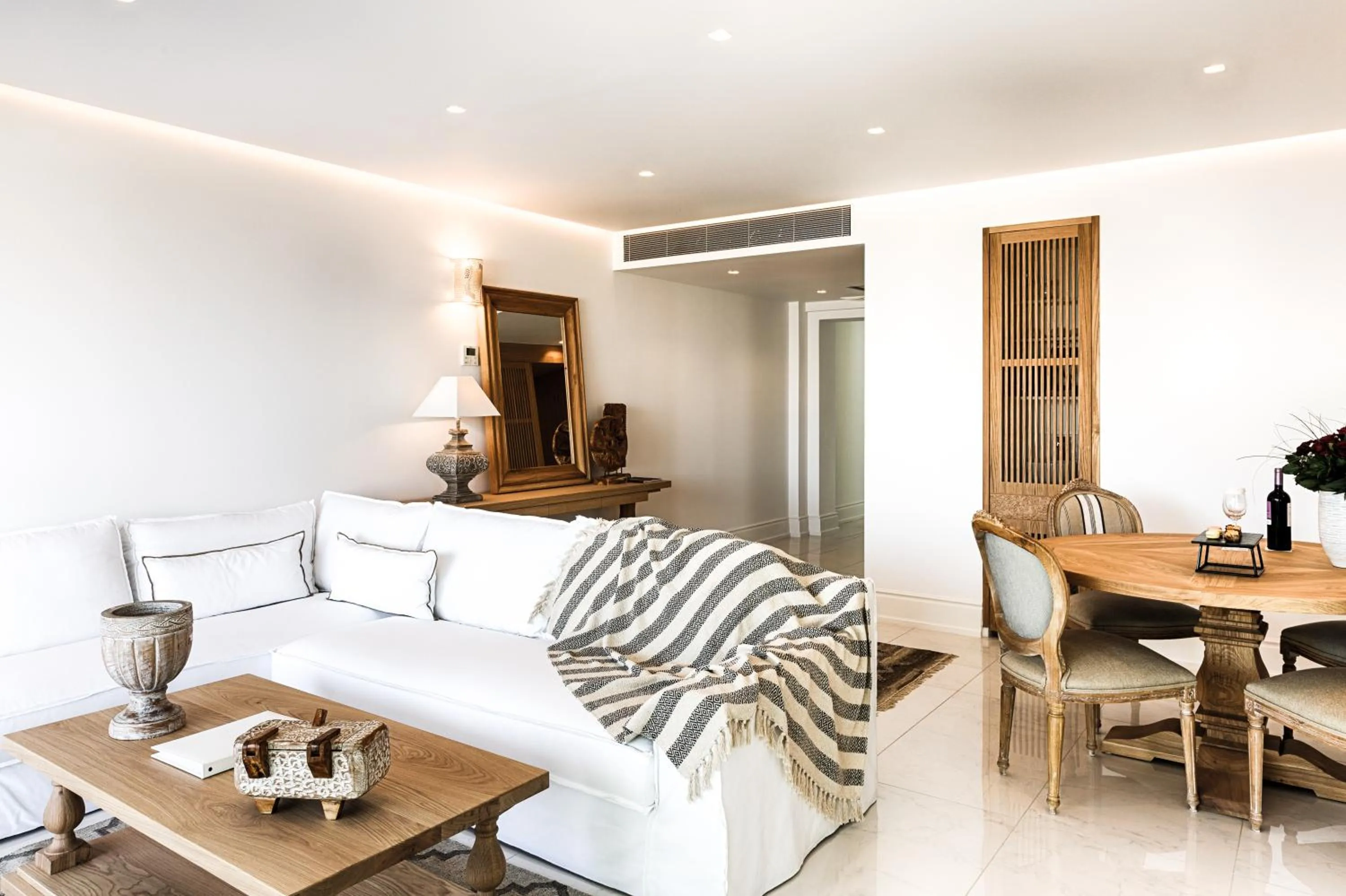 Living room in Abaton Island Resort & Spa