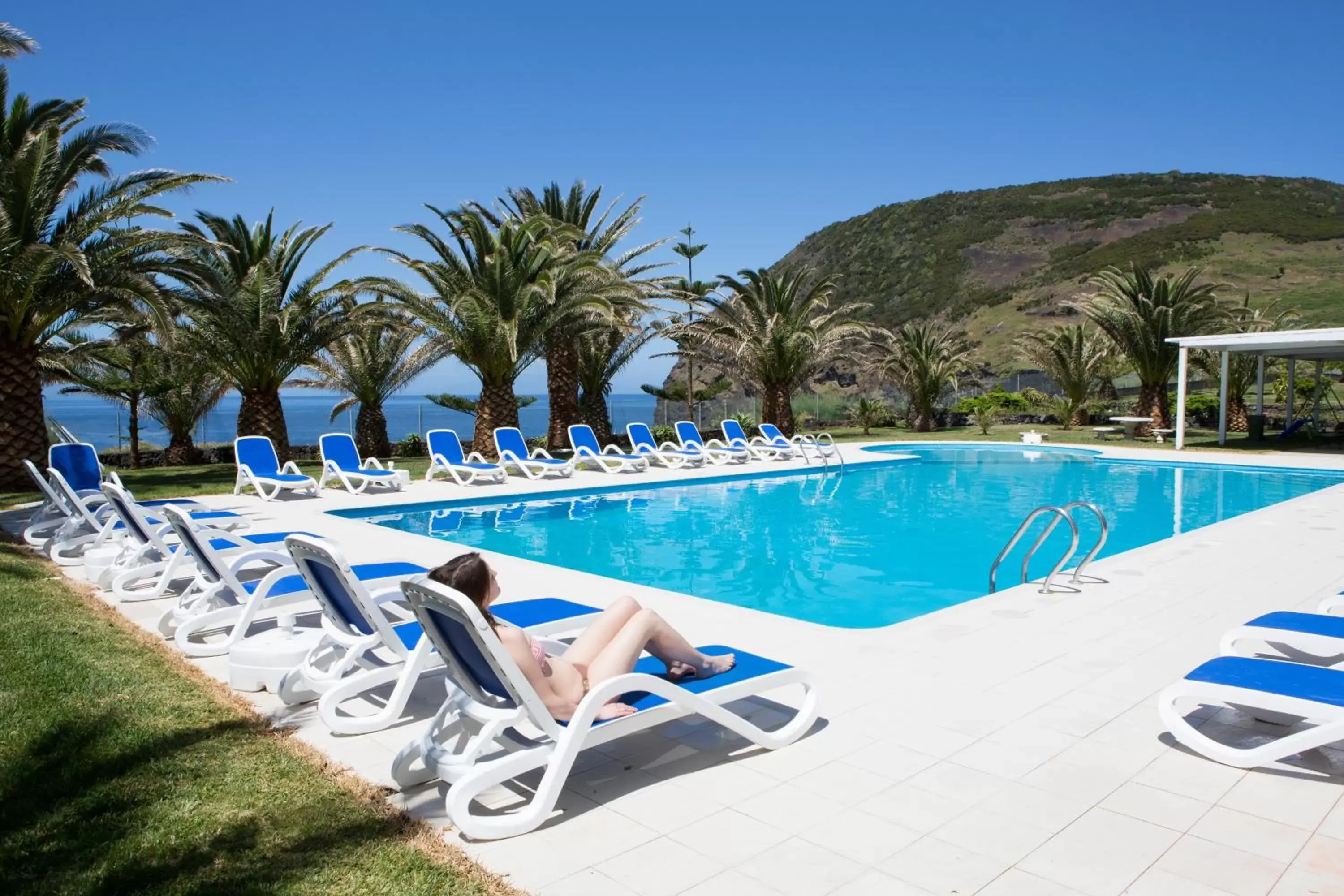 Swimming Pool in Hotel Sao Jorge Garden